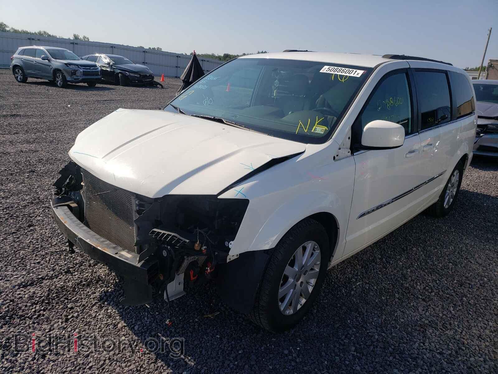 2013 CHRYSLER MINIVAN - VIN: 2C4RC1BG1DR646304 - Фото 2