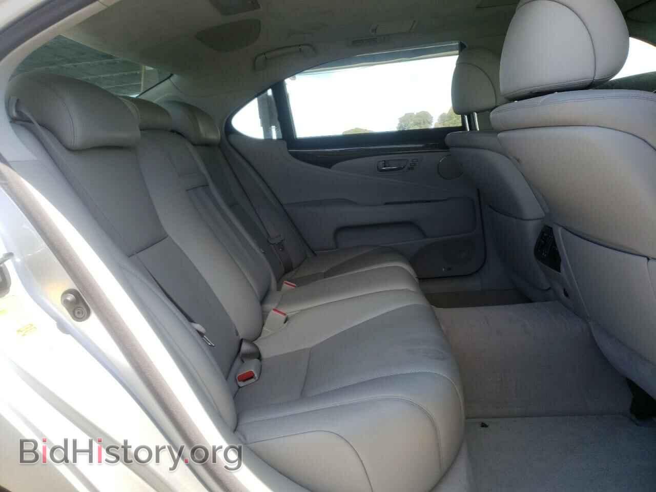 2007 LEXUS LS460 - VIN: JTHGL46F775013803 - Photo 6