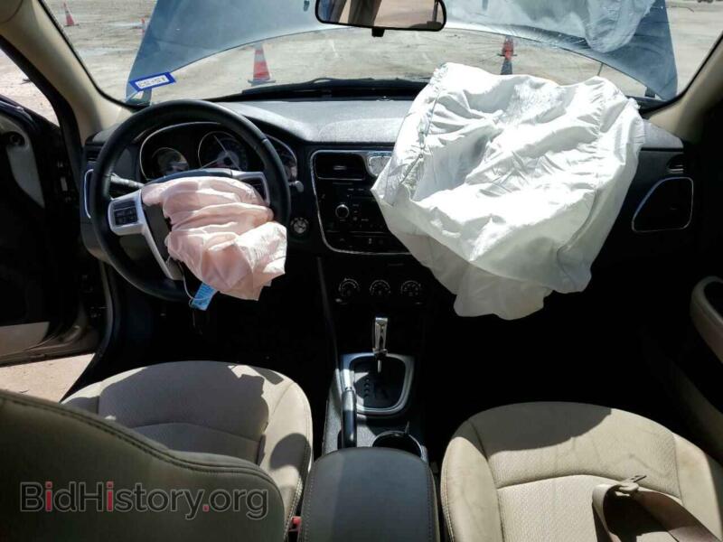 2013 Chrysler 200 (VIN 1C3CCBBBXDN569787) — photo 8 of 12