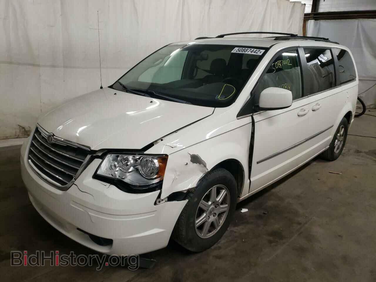 2010 CHRYSLER MINIVAN - VIN: 2A4RR8DX7AR387750 - Фото 2