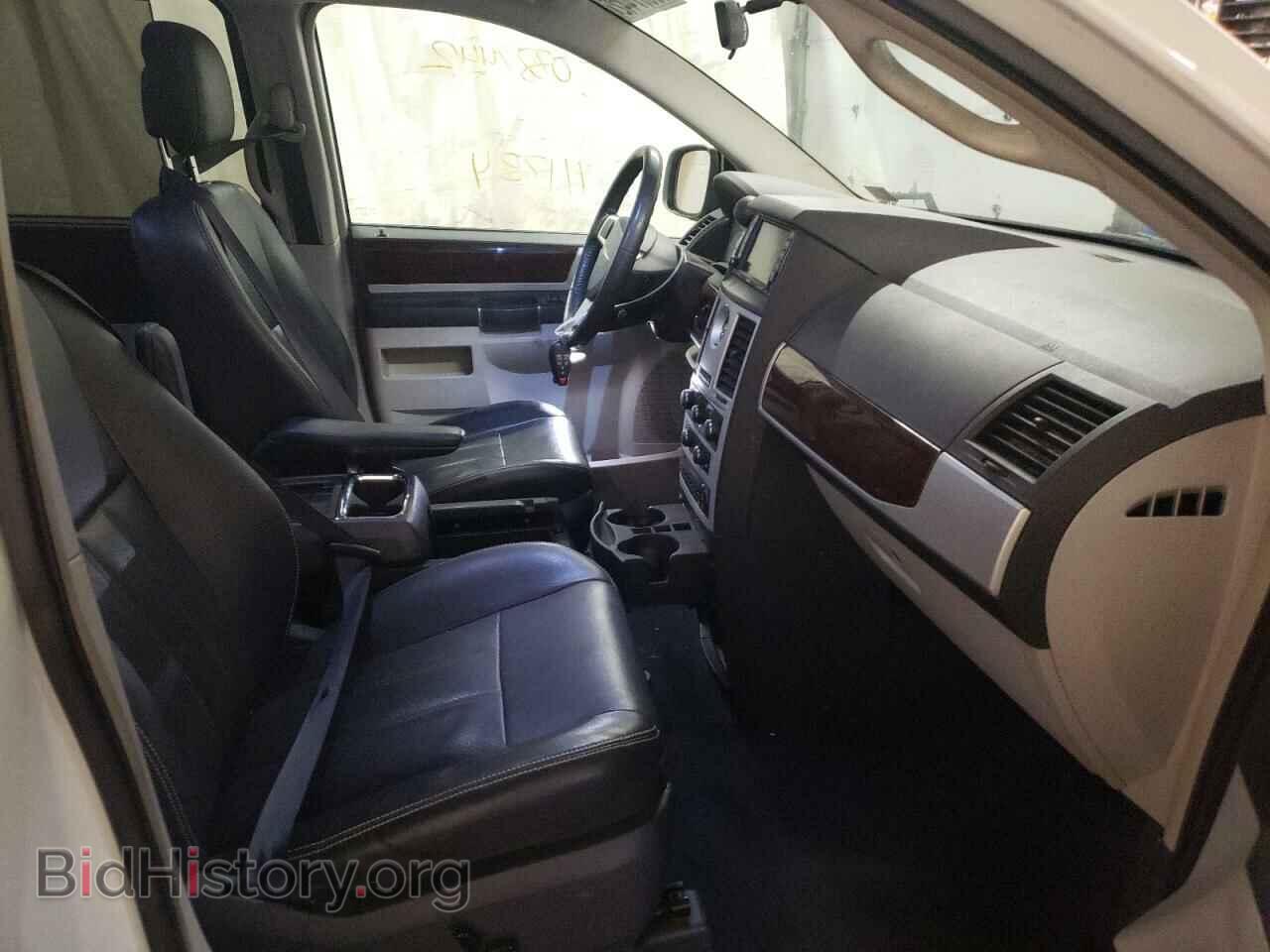2010 CHRYSLER MINIVAN - VIN: 2A4RR8DX7AR387750 - Фото 5