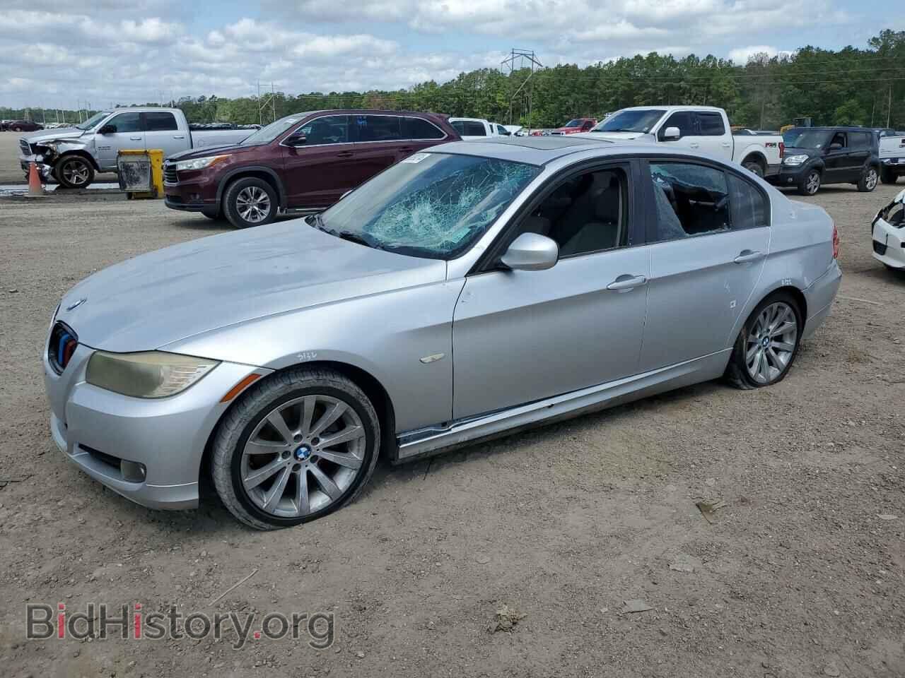 Photo WBAPH7G54BNN02529 - BMW 3 SERIES 2011
