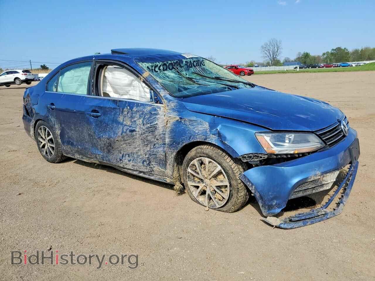 2017 VOLKSWAGEN JETTA - VIN: 3VWDB7AJ7HM297981 - Photo 4