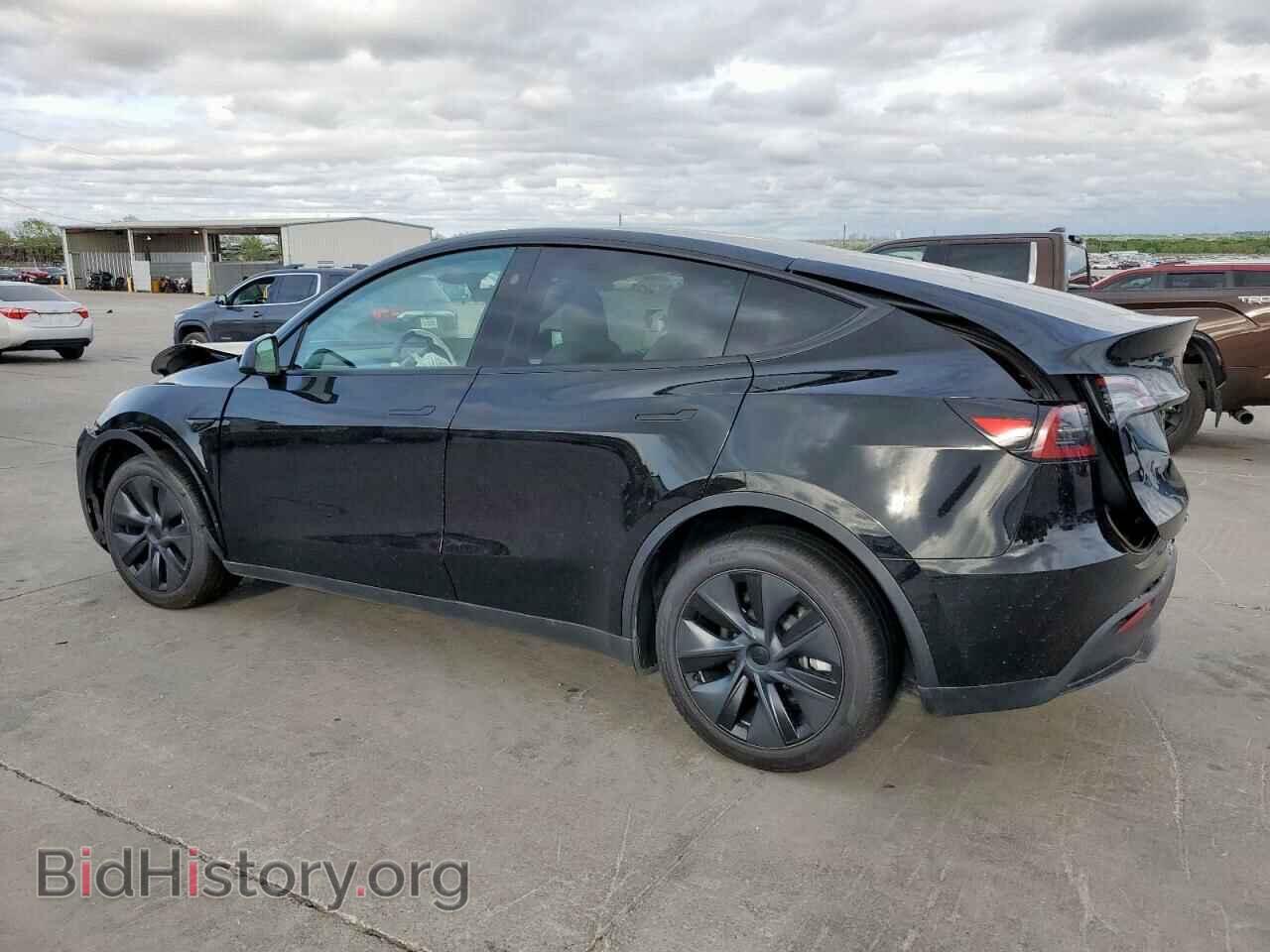 2025 TESLA MODEL Y - VIN: 7SAYGDED1SA358679 - Photo 2