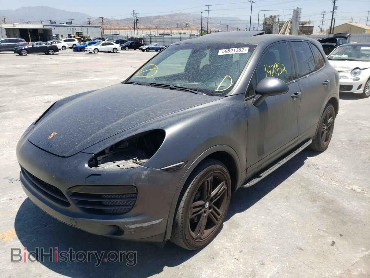 2011 PORSCHE CAYENNE - VIN: WP1AA2A26BLA04647 - Фото 2