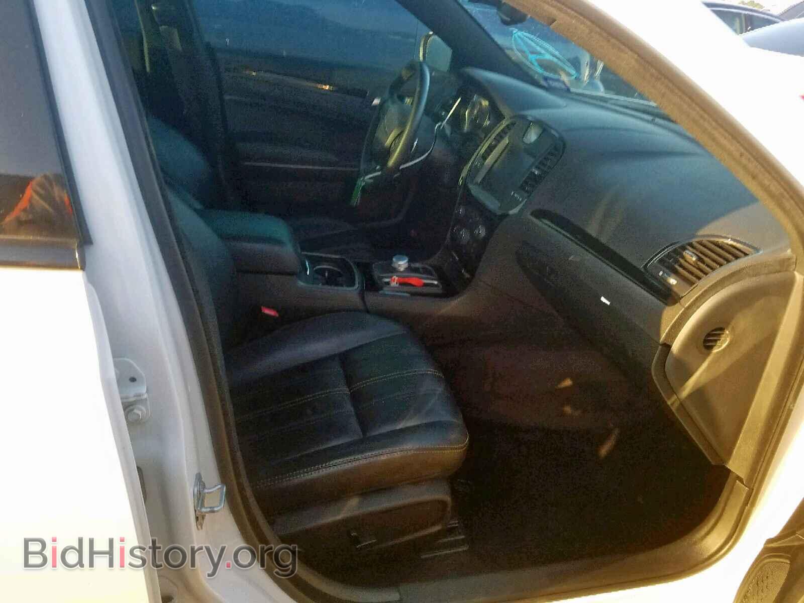 2016 CHRYSLER 300 - VIN: 2C3CCABG4GH295067 - Фото 5