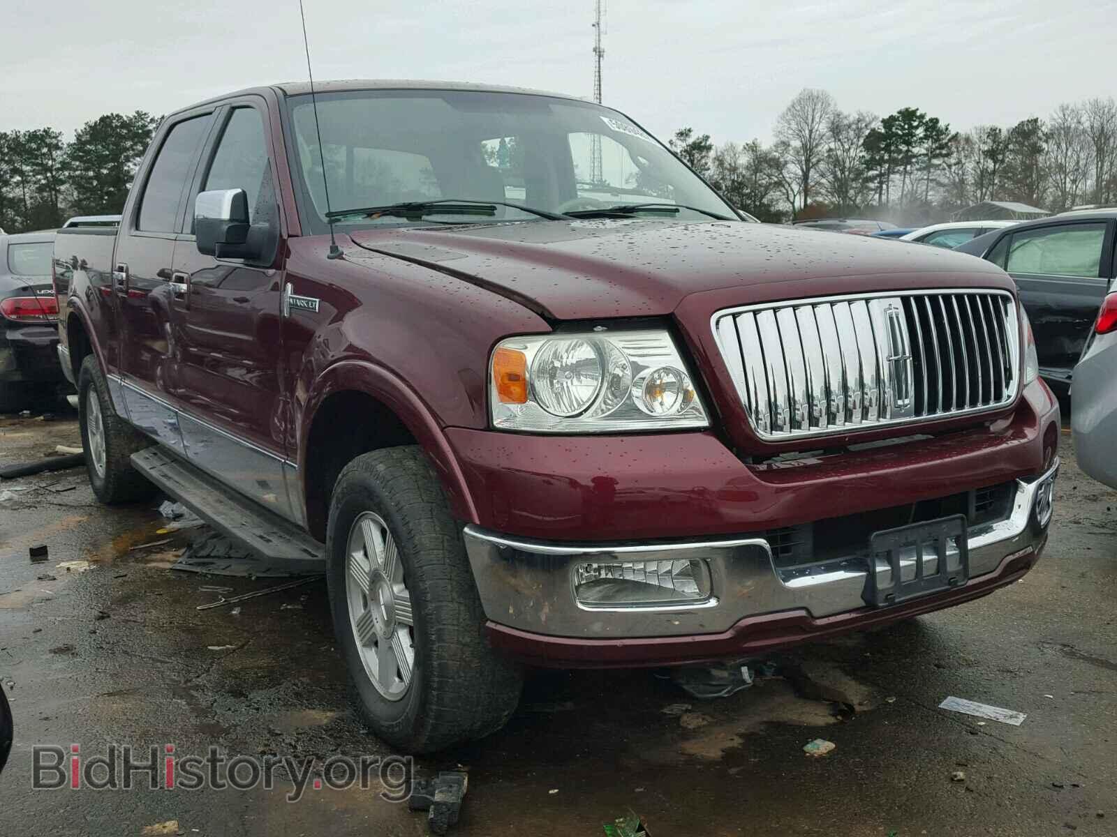 Photo 5LTPW18516FJ06432 - LINCOLN MARK LT 2006