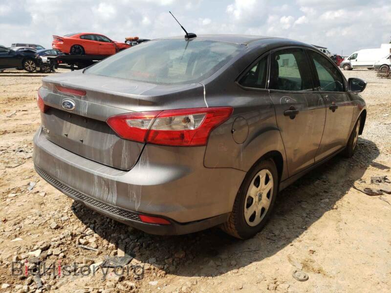 2012 Ford FOCUS (VIN 1FAHP3E24CL282548) — фото 4 из 10