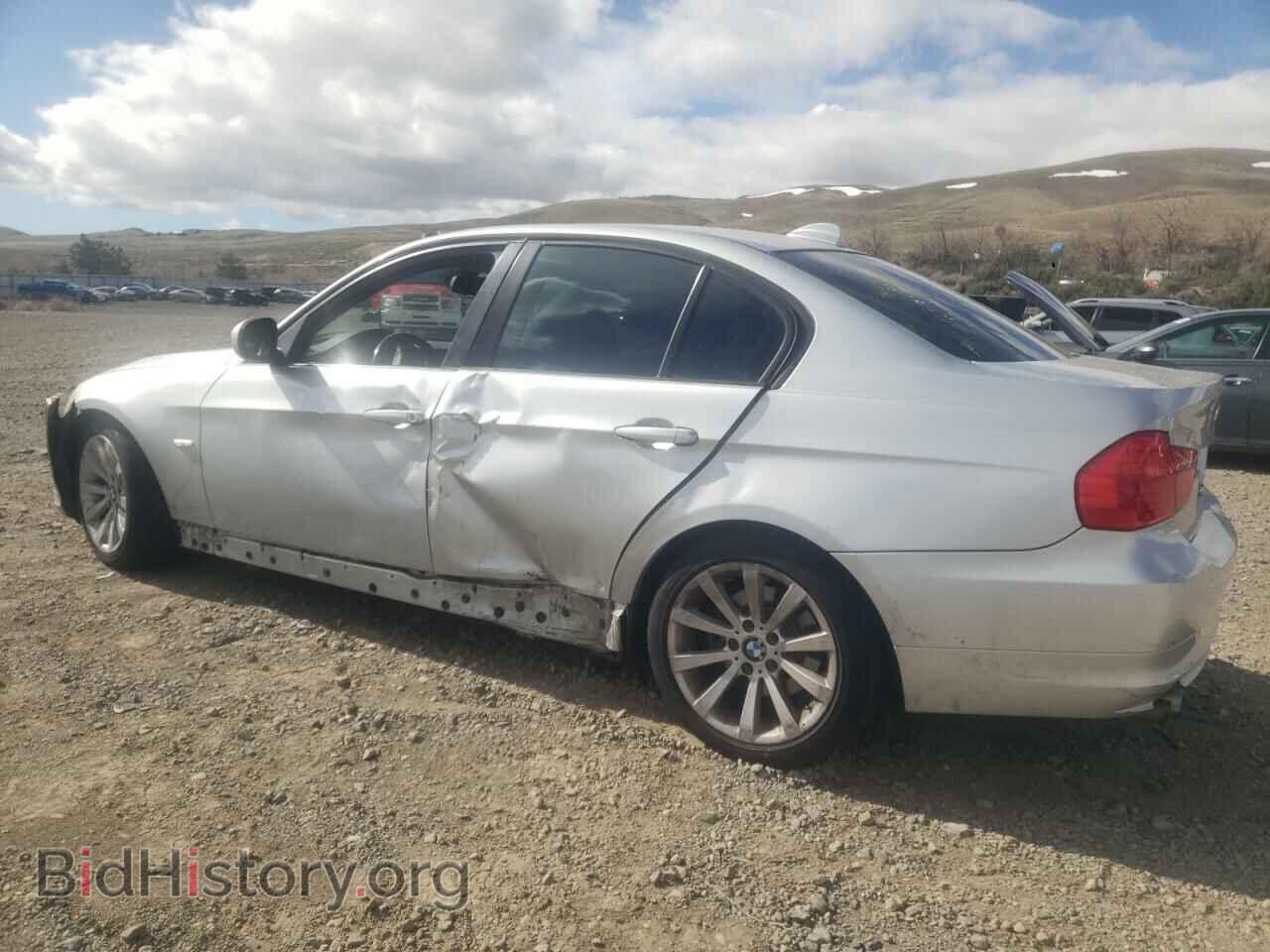 2011 BMW 3 SERIES - VIN: WBAPH5G56BNM72437 - Фото 2