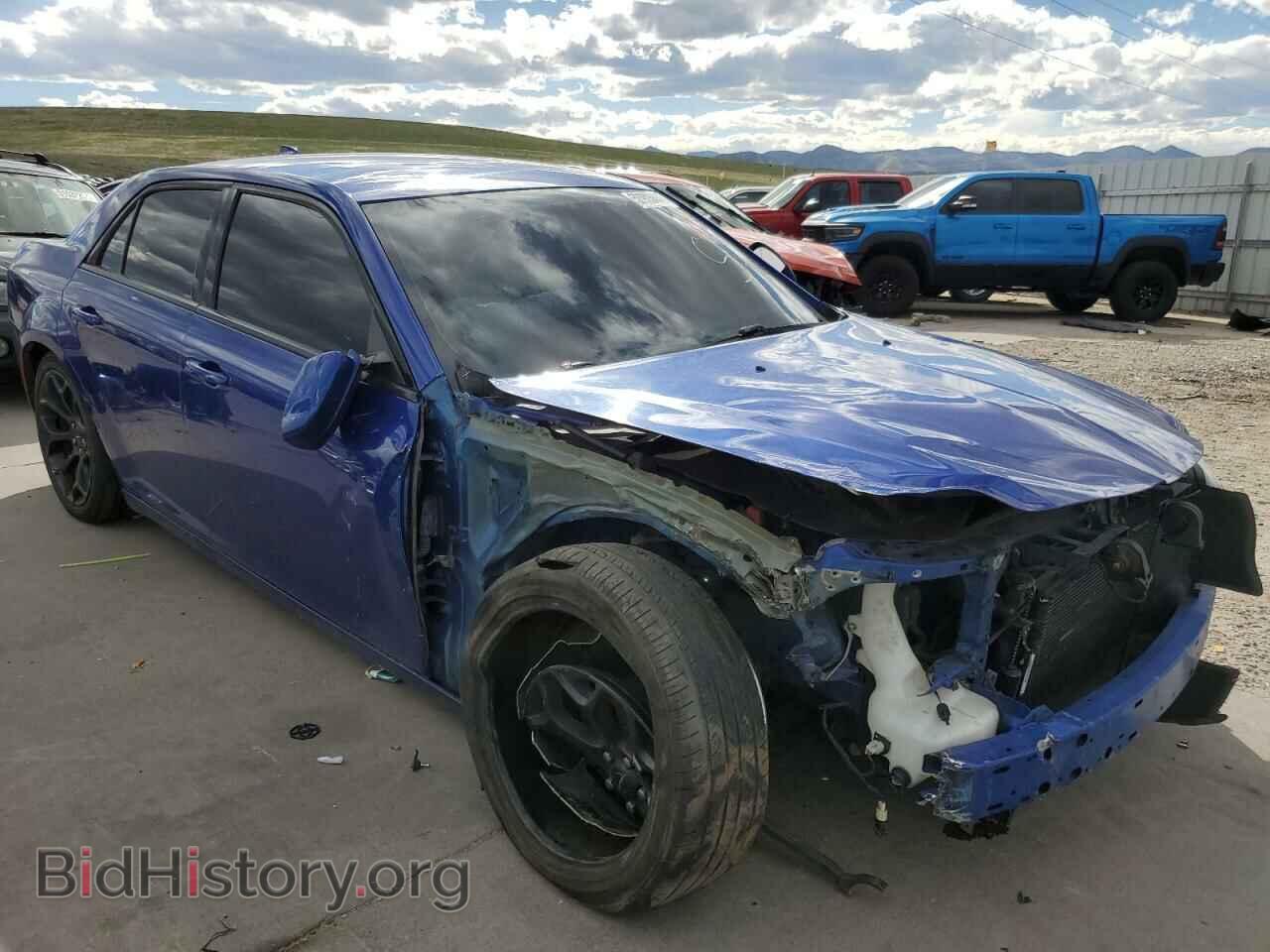 2019 CHRYSLER 300 - VIN: 2C3CCABG1KH559550 - Фото 4