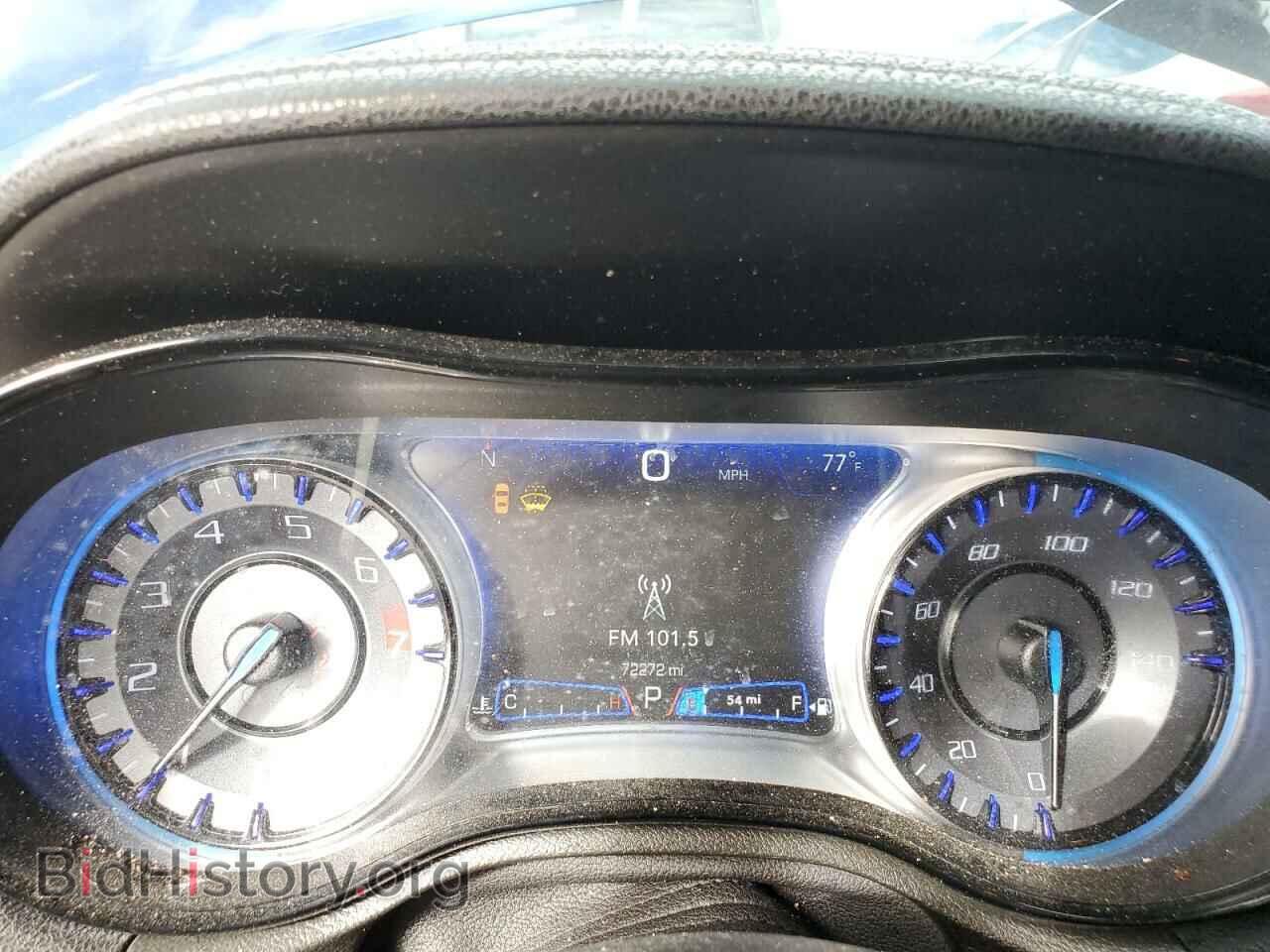 2019 CHRYSLER 300 - VIN: 2C3CCABG1KH559550 - Фото 9