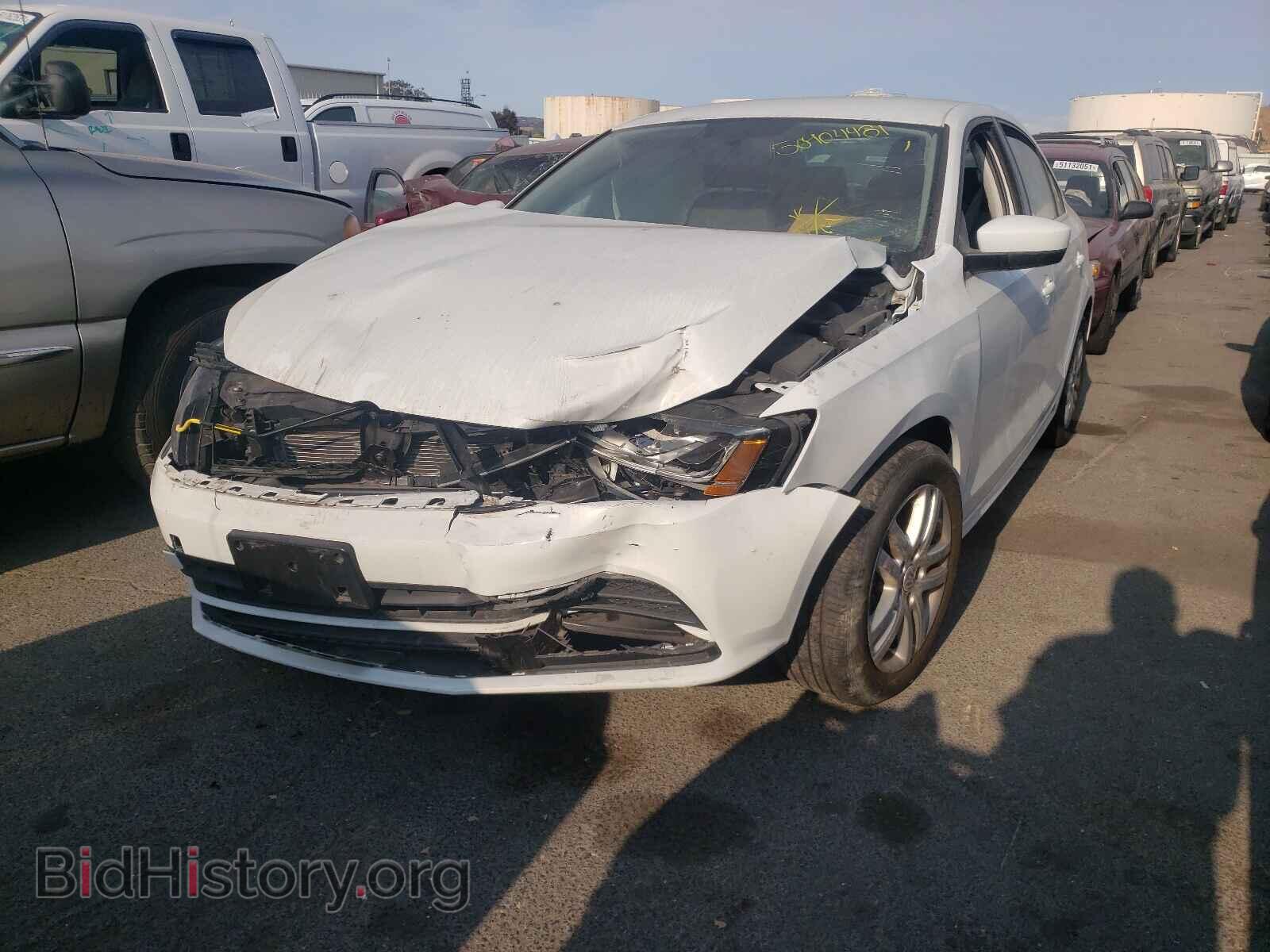 2017 VOLKSWAGEN JETTA - VIN: 3VW2B7AJ8HM257027 - Photo 2