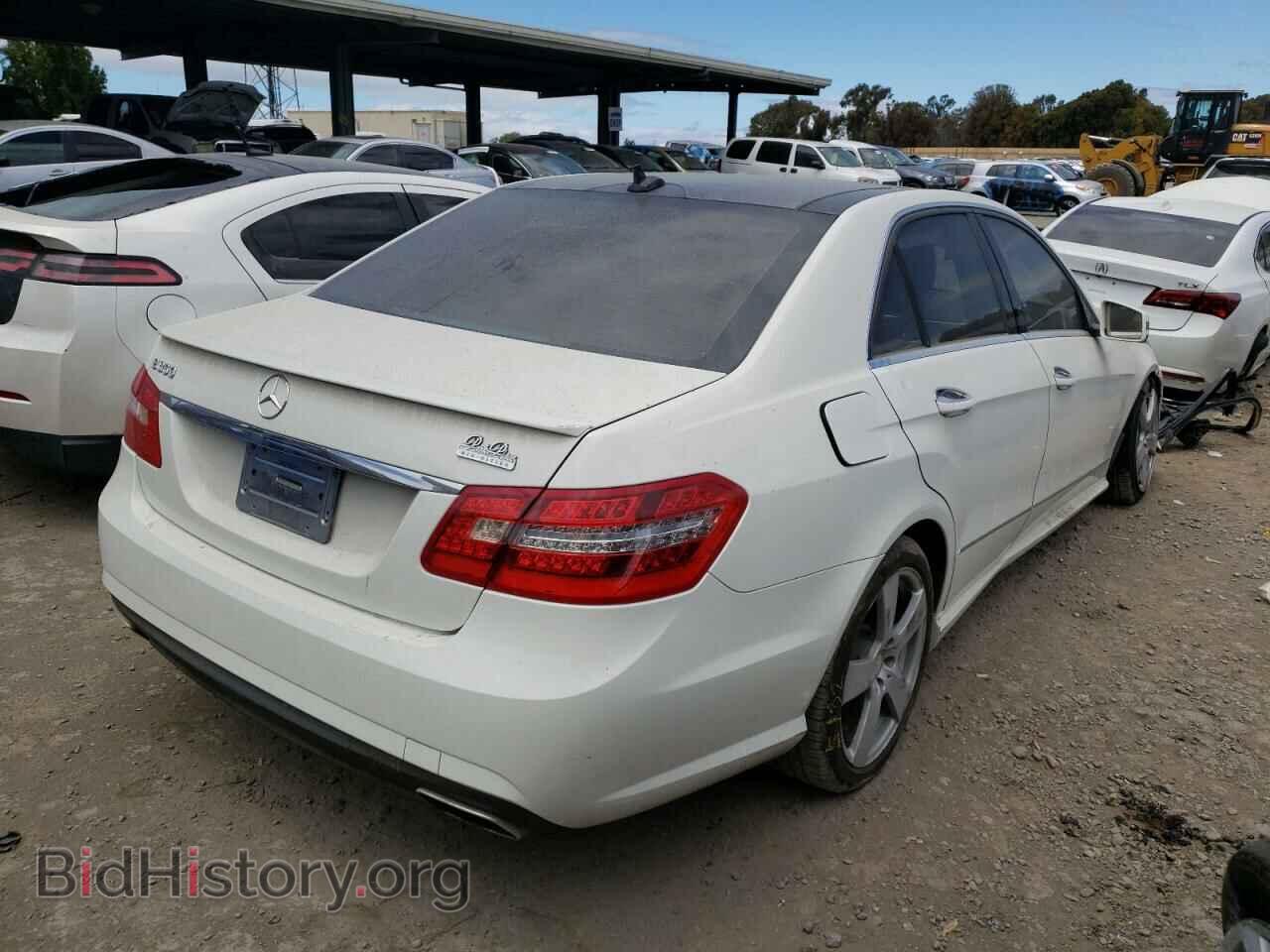 2011 MERCEDES-BENZ E-CLASS - VIN: WDDHF5GB2BA296275 - Фото 4