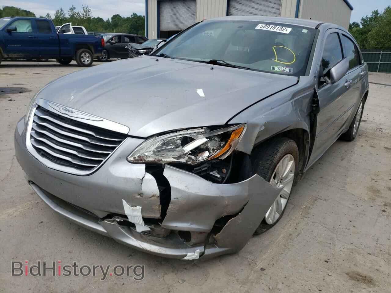 2013 CHRYSLER 200 - VIN: 1C3CCBBG6DN731801 - Фото 2