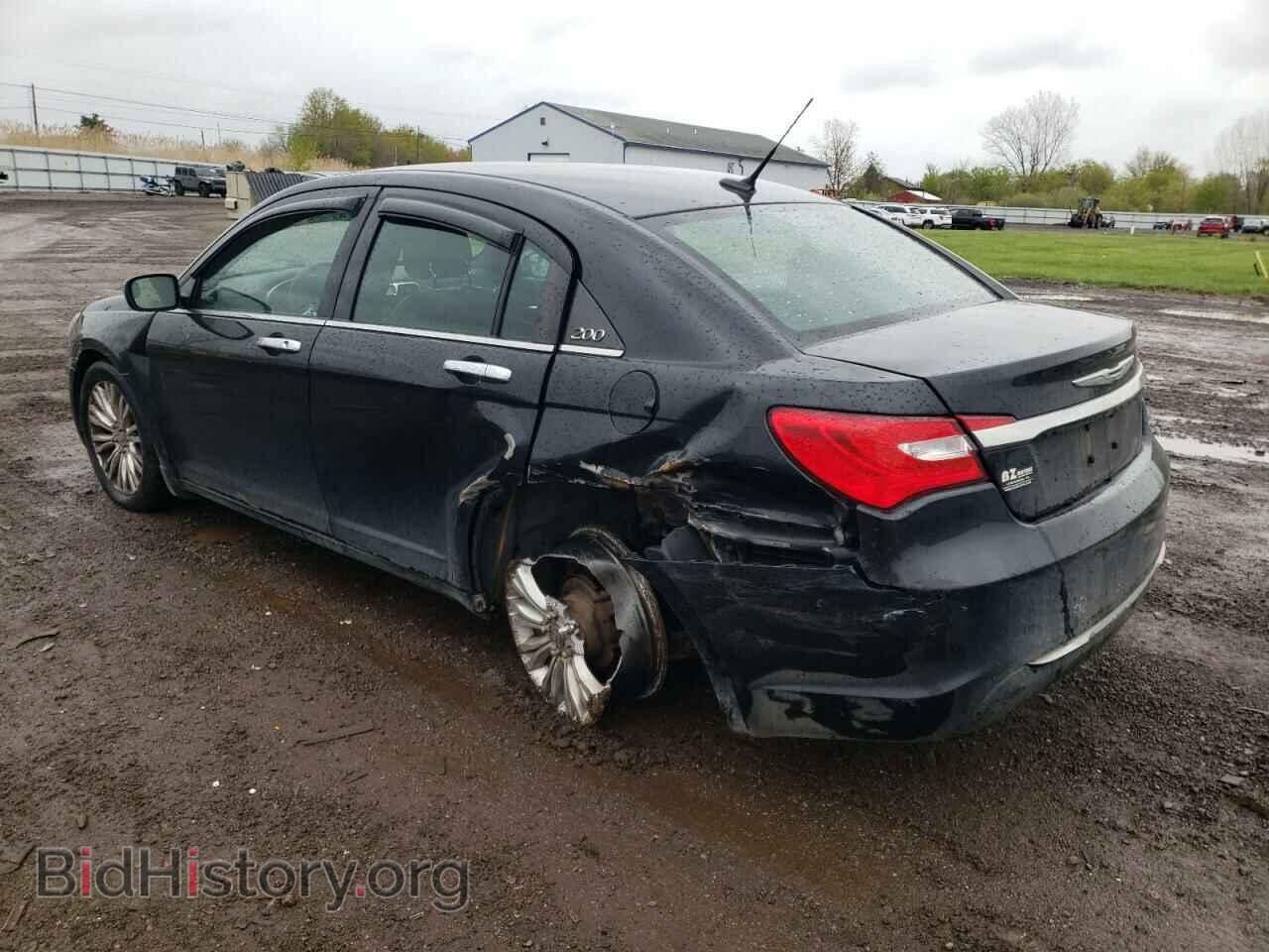 2011 CHRYSLER 200 - VIN: 1C3BC2FG3BN516590 - Фото 2