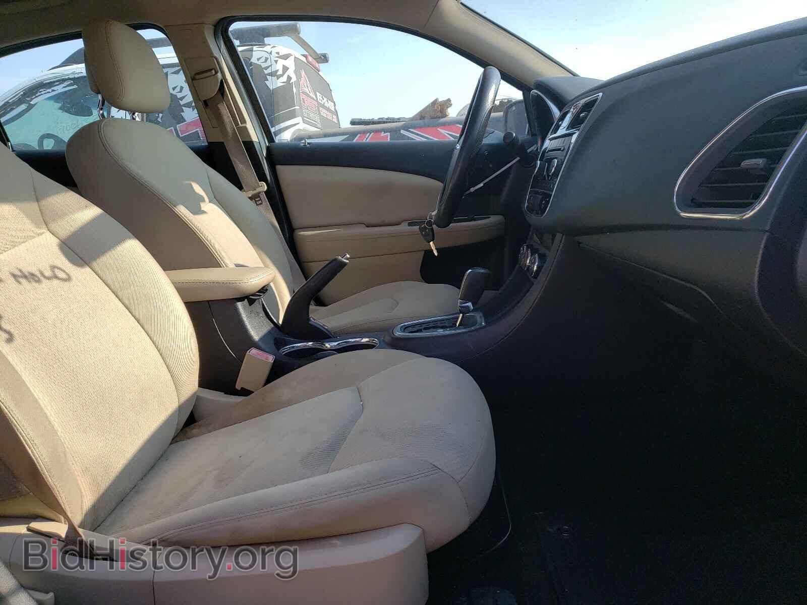 2013 CHRYSLER 200 - VIN: 1C3CCBAB3DN588506 - Фото 5