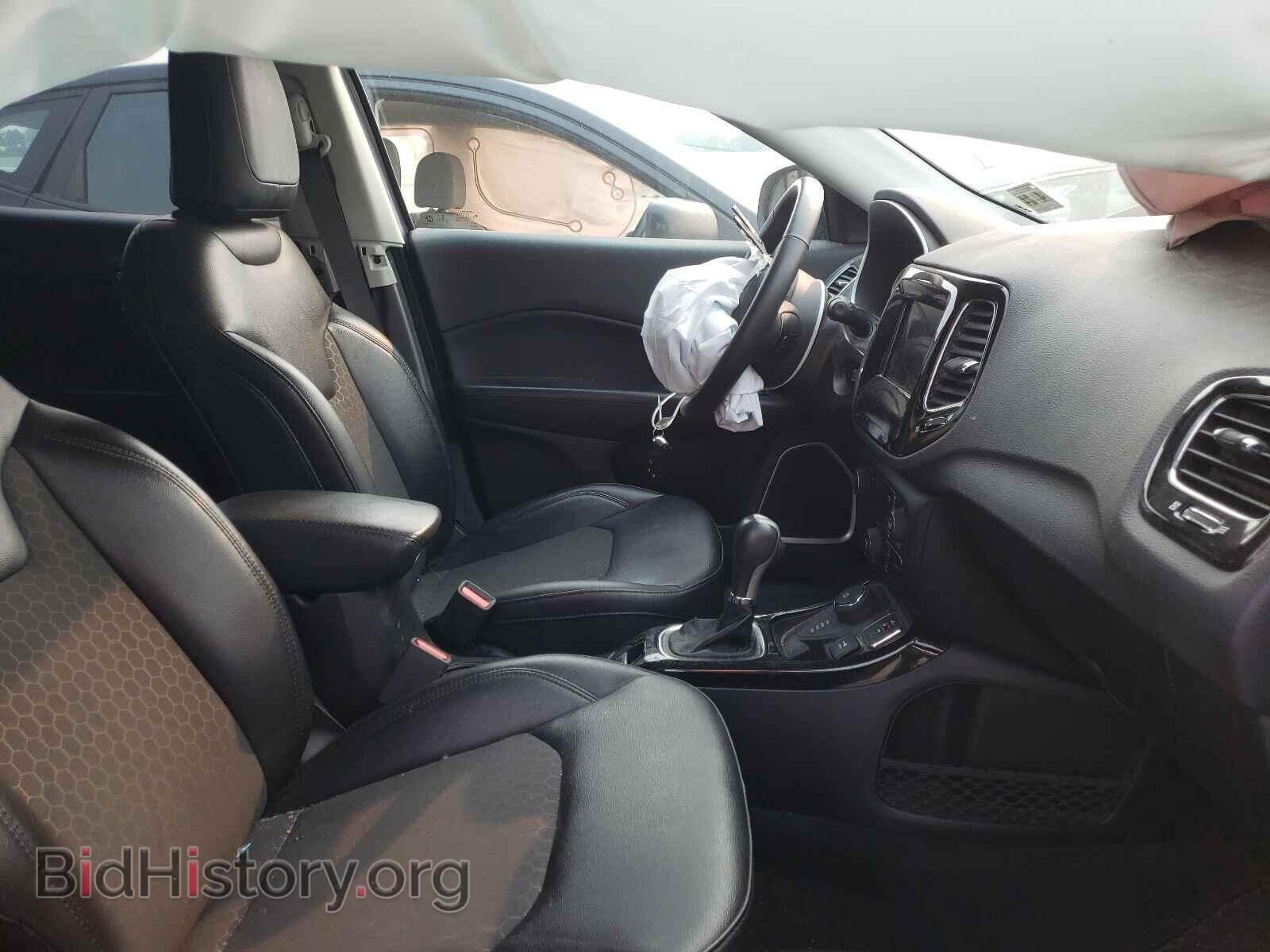 2019 JEEP COMPASS - VIN: 3C4NJDBB4KT734252 - Фото 5