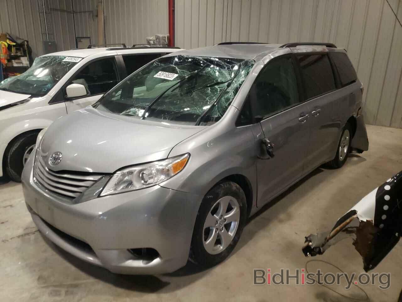 Фотография 5TDKK3DC3GS715533 - TOYOTA SIENNA 2016