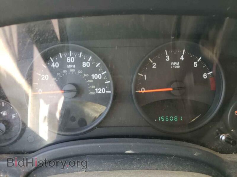 2011 Jeep COMPASS (VIN 1J4NF1FB8BD240146) — photo 9 of 13