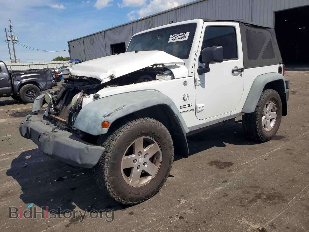 Photo 1J4AA2D16BL591415 - JEEP WRANGLER 2011
