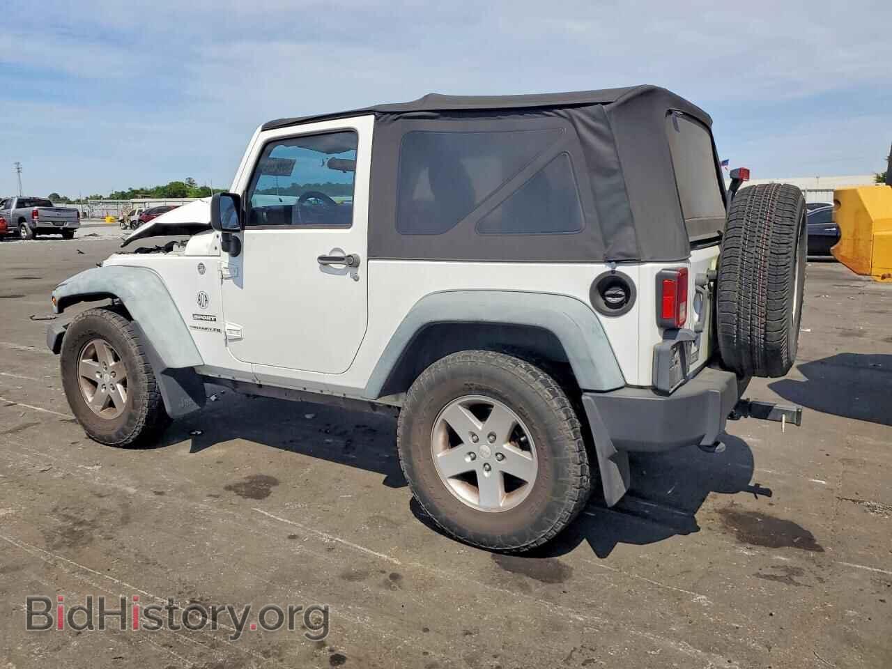 2011 JEEP WRANGLER - VIN: 1J4AA2D16BL591415 - Фото 2