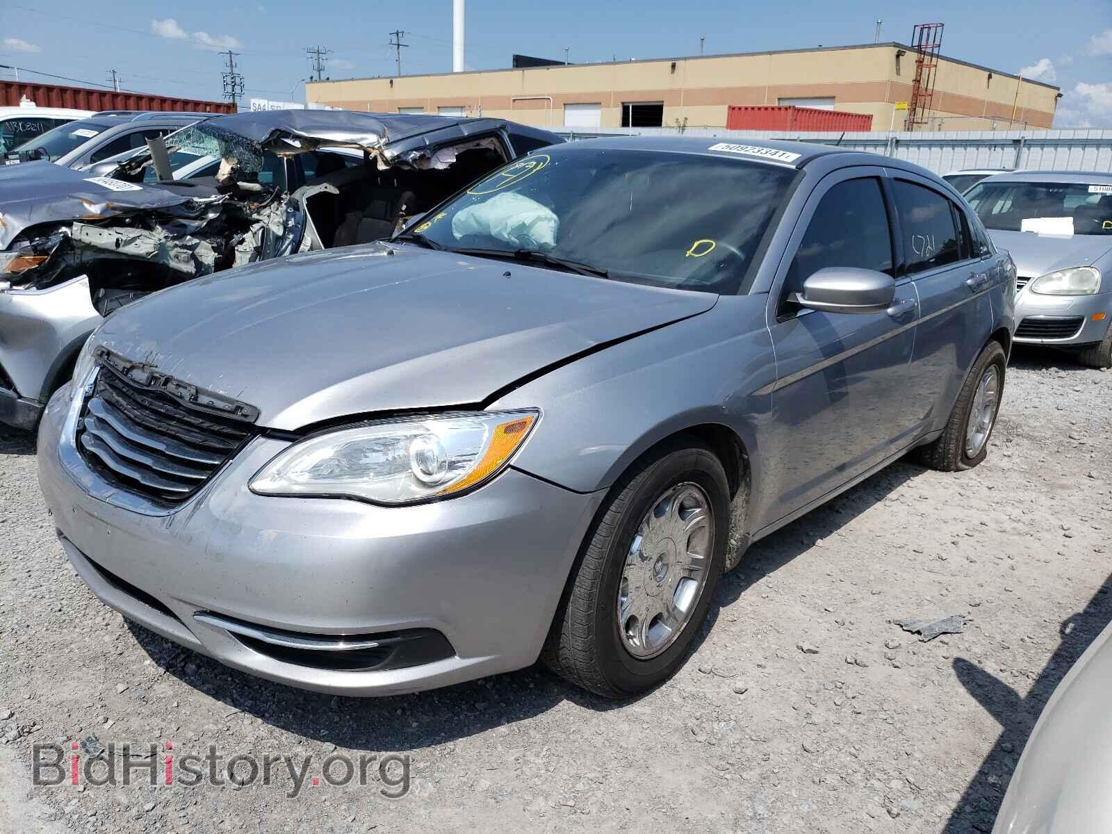 2013 CHRYSLER 200 - VIN: 1C3CCBAB7DN645757 - Photo 2