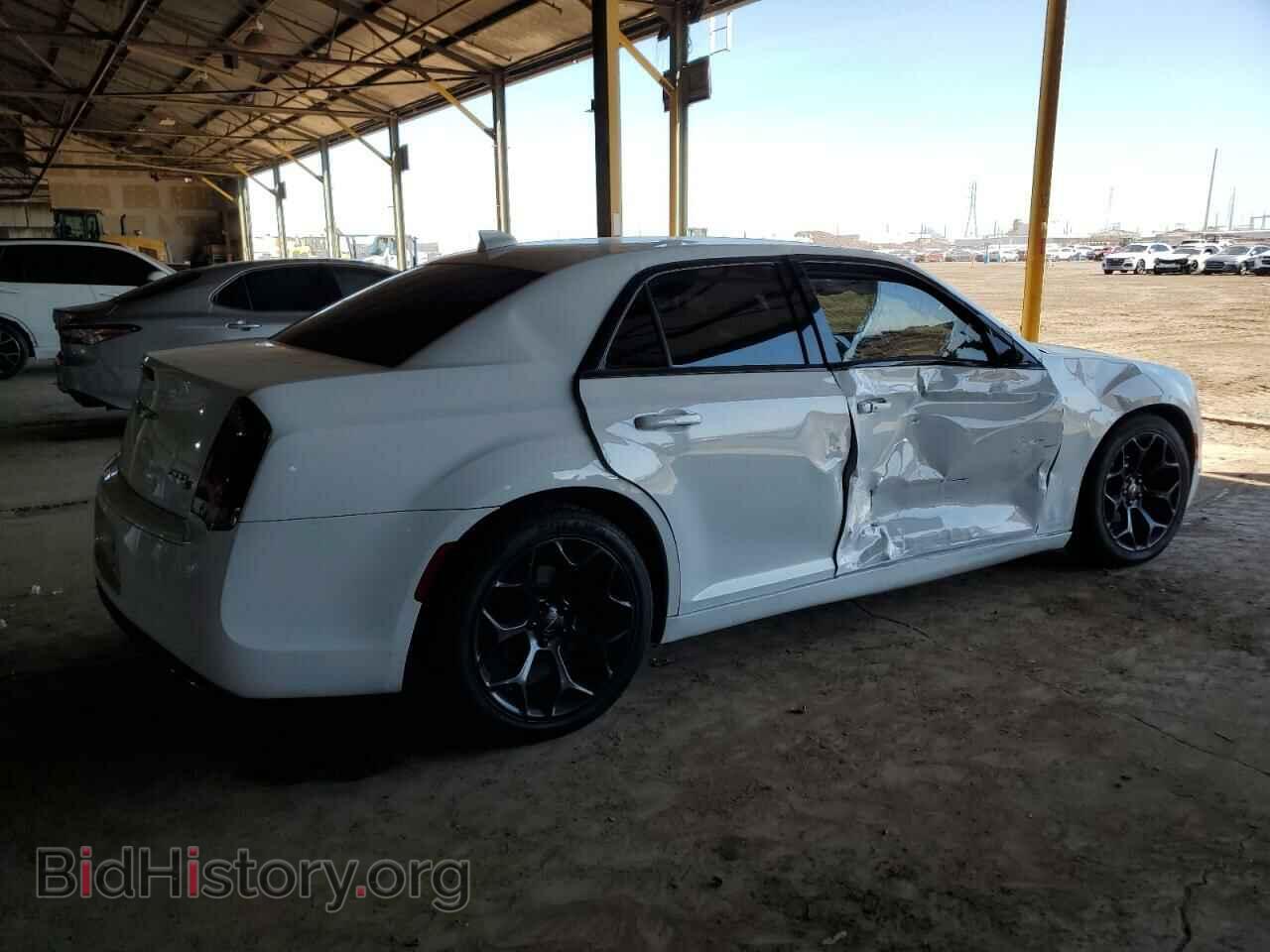 2019 CHRYSLER 300 - VIN: 2C3CCABG5KH539396 - Фото 3