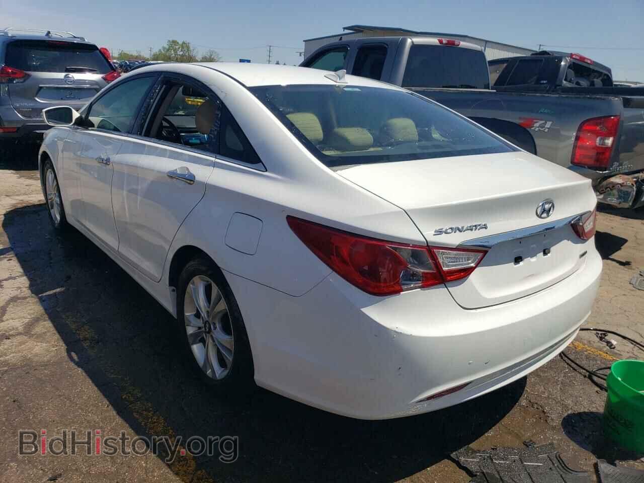 2013 HYUNDAI SONATA - VIN: 5NPEC4AC8DH577977 - Фото 2