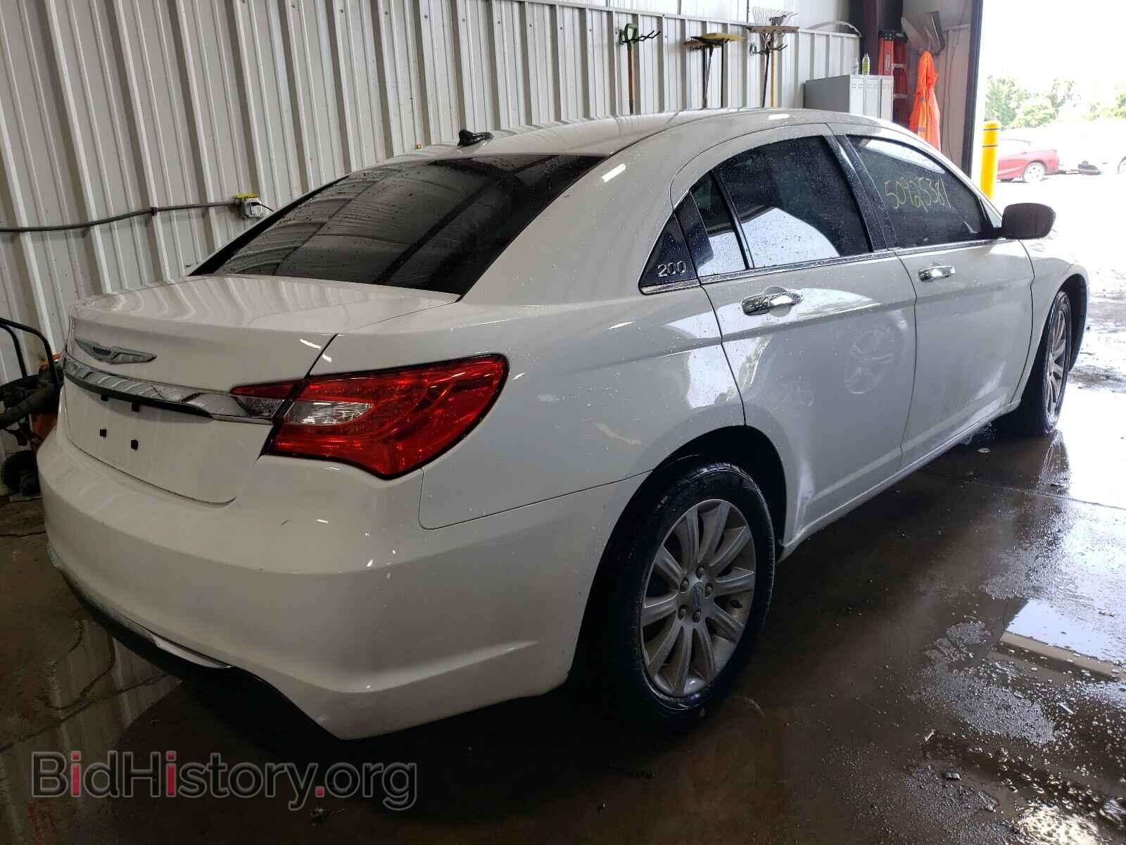 2013 CHRYSLER 200 - VIN: 1C3CCBCG2DN723368 - Photo 4