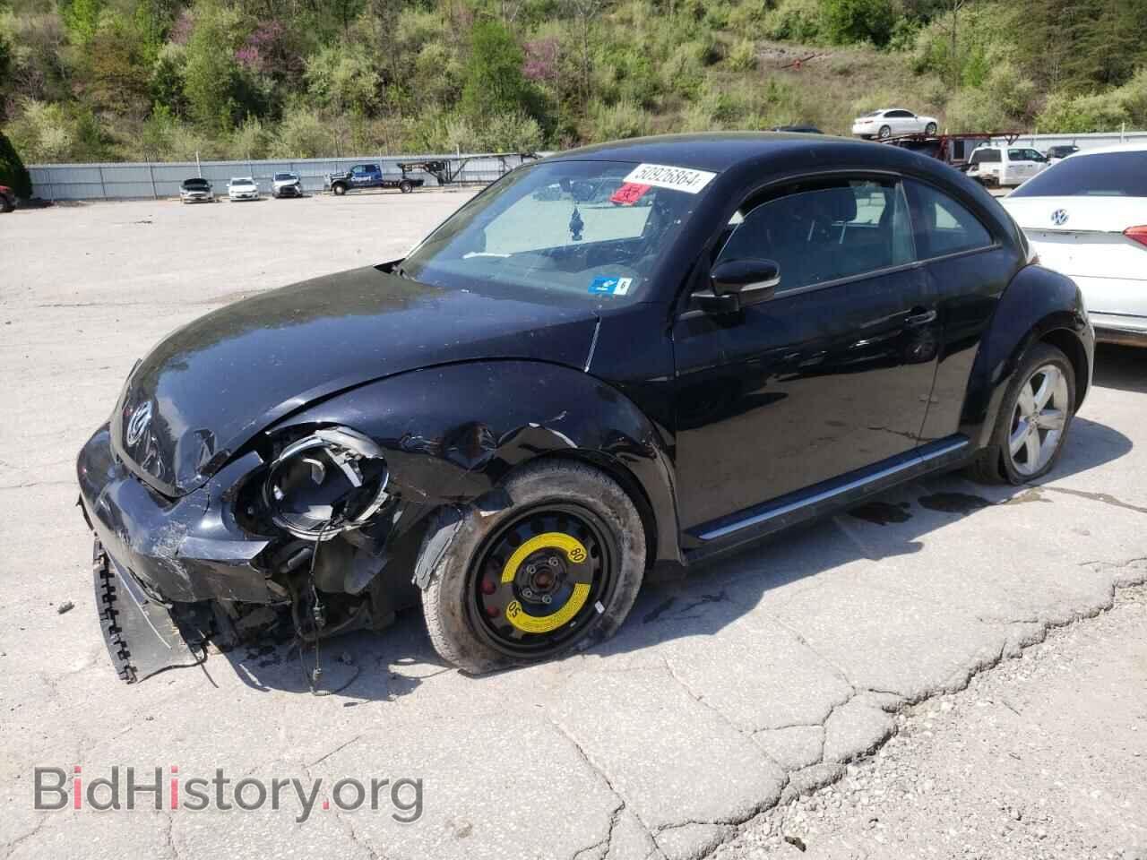 Photo 3VWV67AT6DM608739 - VOLKSWAGEN BEETLE 2013