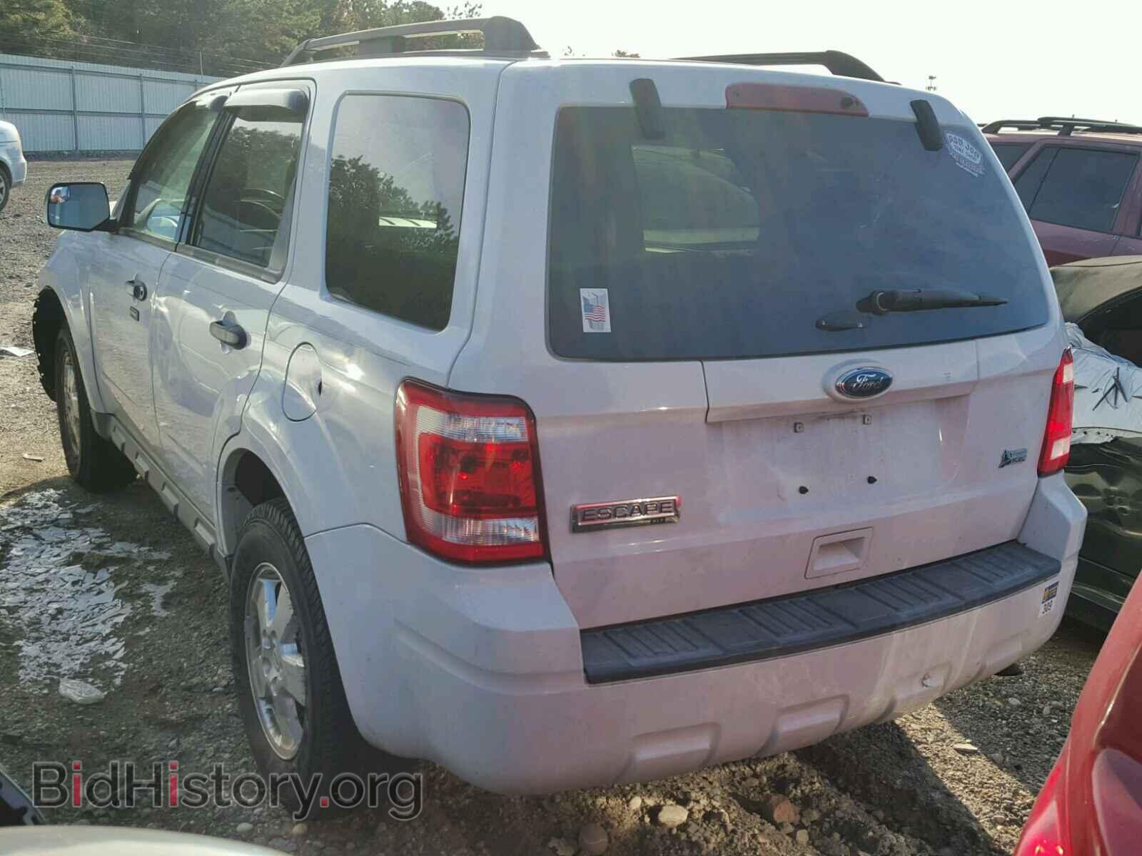 2011 FORD ESCAPE - VIN: 1FMCU0DG3BKC69962 - Фото 3