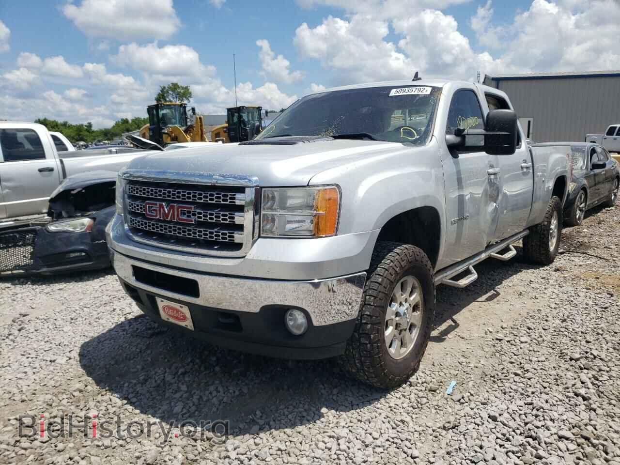 2013 GMC SIERRA - VIN: 1GT121E89DF224082 - Фото 2