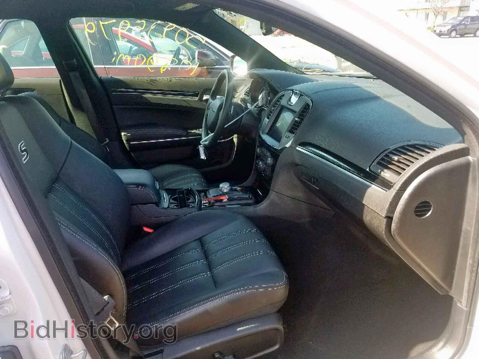 2019 CHRYSLER 300 - VIN: 2C3CCAGG3KH610815 - Фото 5