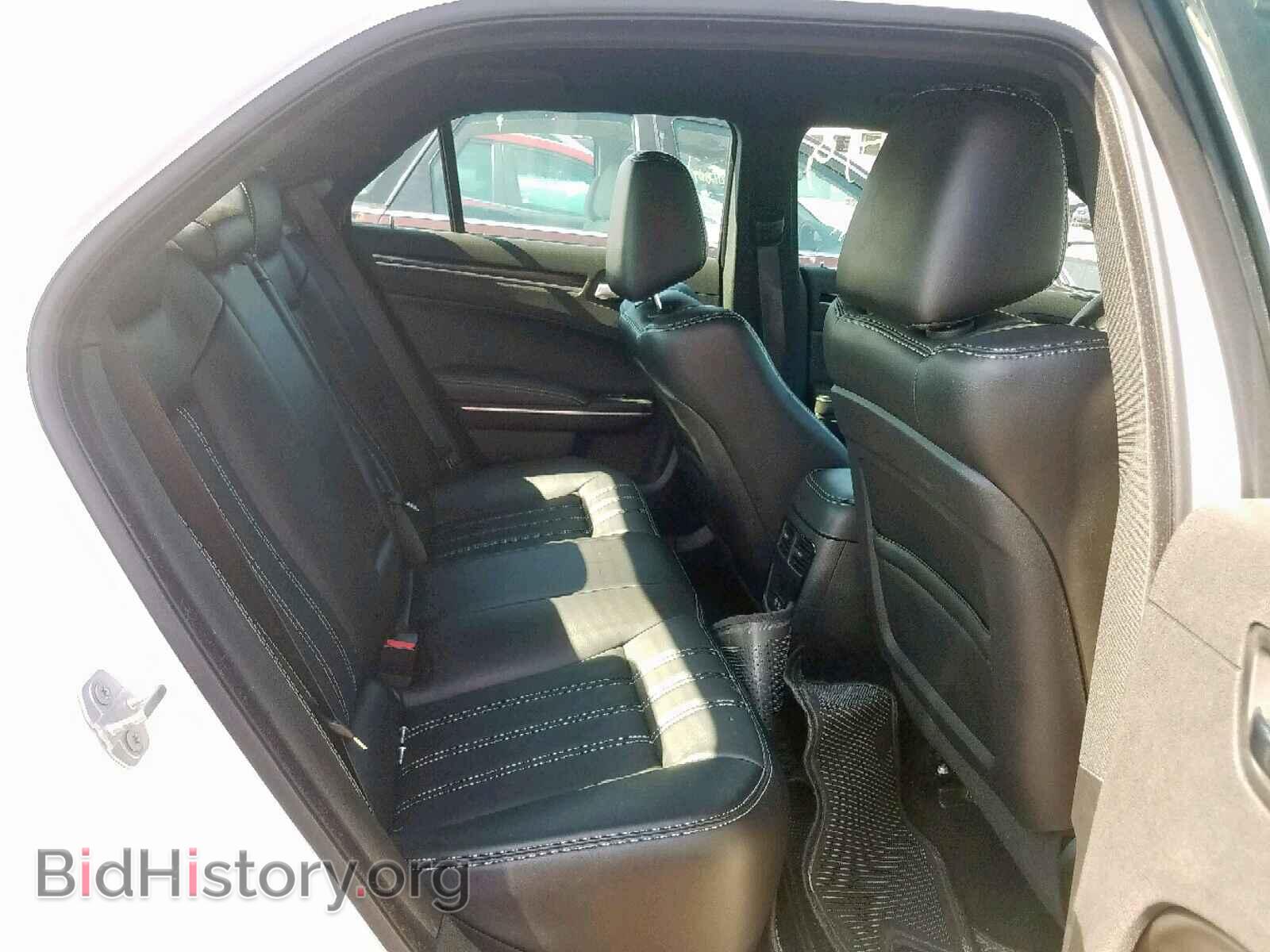 2019 CHRYSLER 300 - VIN: 2C3CCAGG3KH610815 - Фото 6