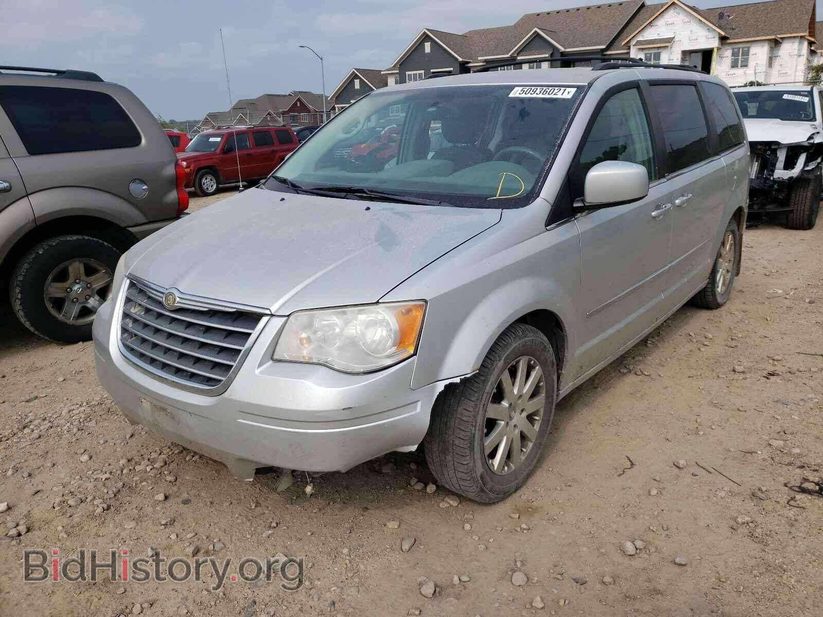 2010 CHRYSLER MINIVAN - VIN: 2A4RR5DX3AR128333 - Фото 2