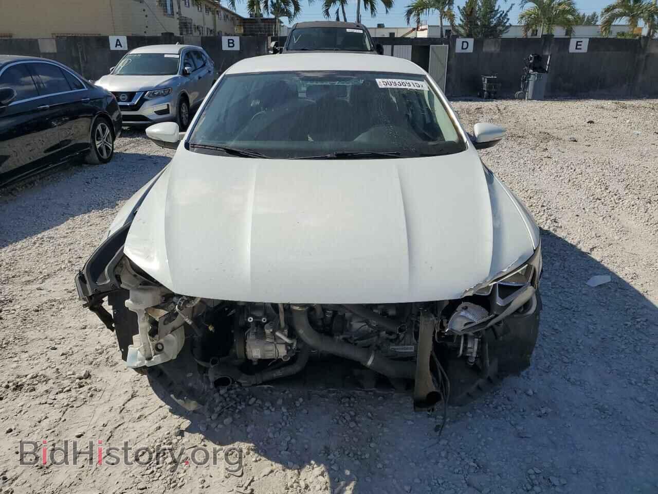 2017 VOLKSWAGEN PASSAT - VIN: 1VWAT7A37HC085584 - Фото 5