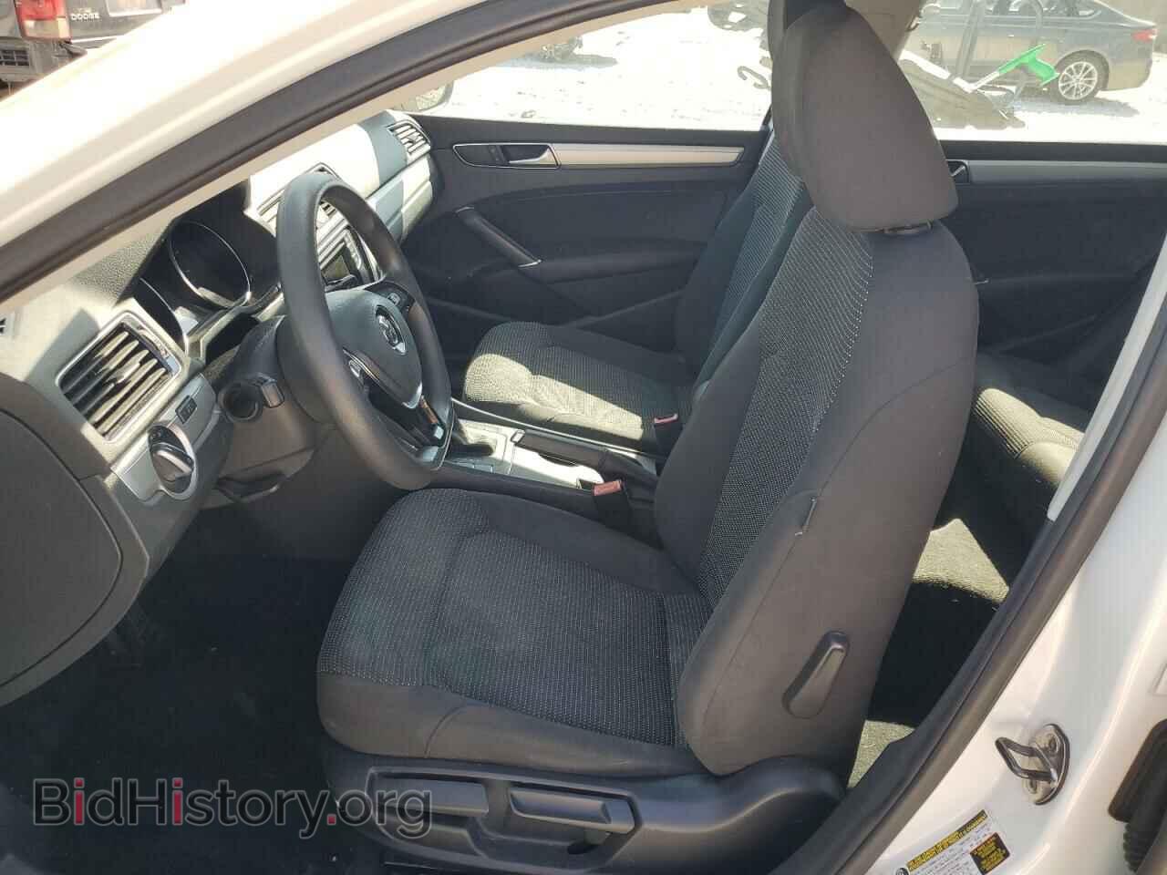 2017 VOLKSWAGEN PASSAT - VIN: 1VWAT7A37HC085584 - Фото 7