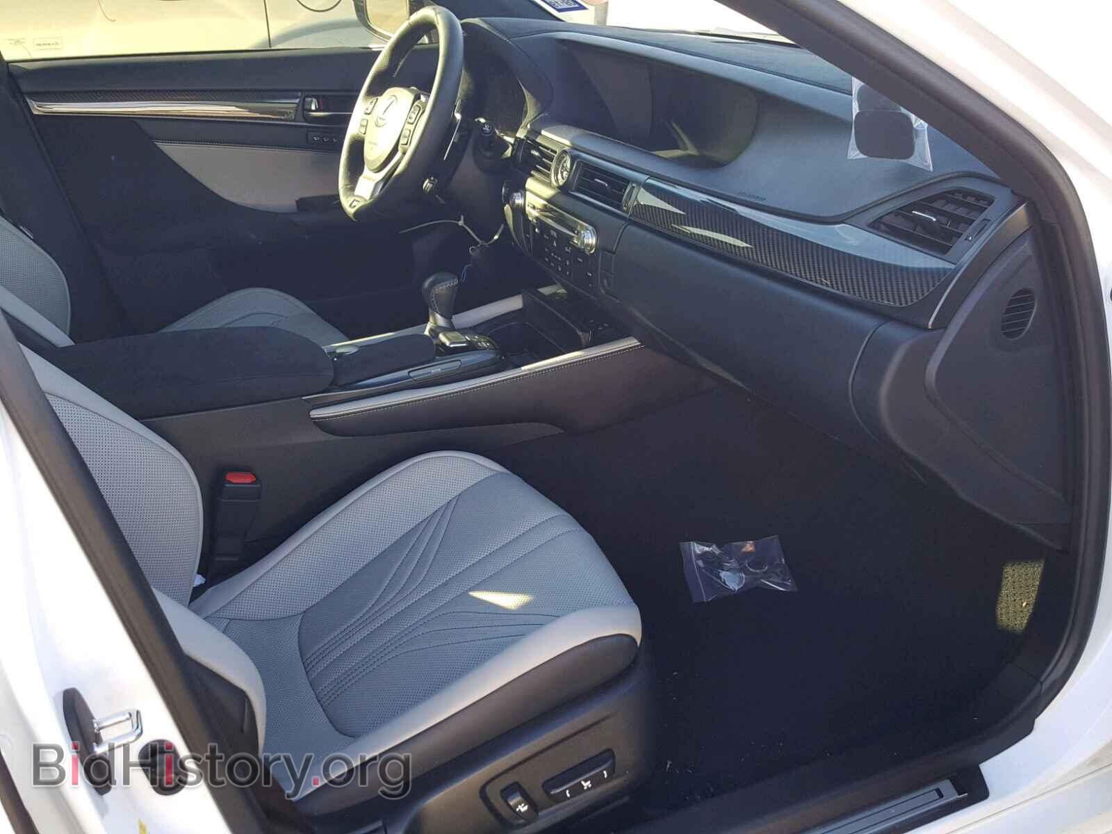 2016 LEXUS GS-F - VIN: JTHBP1BL2GA001090 - Фото 5