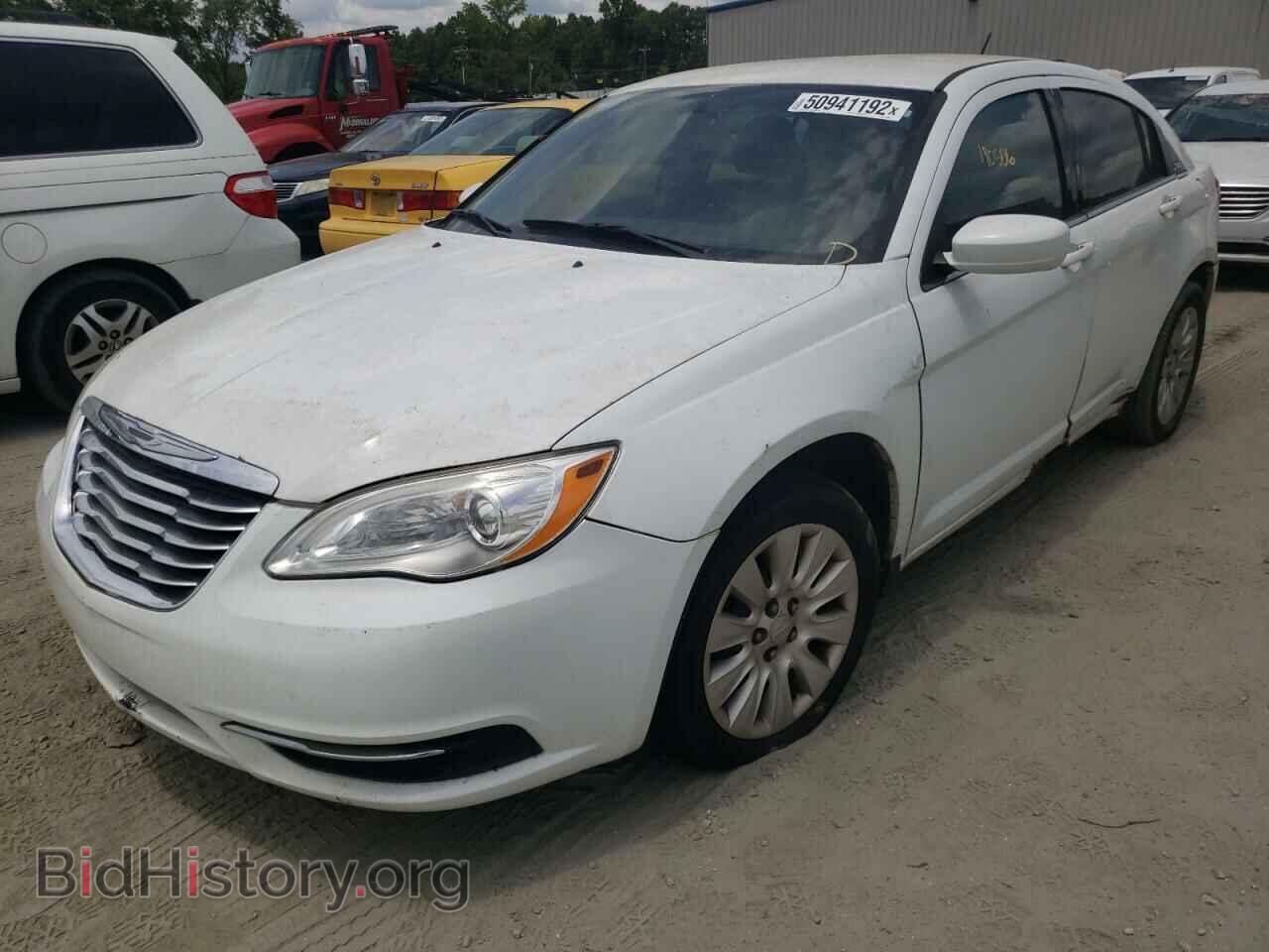2012 CHRYSLER 200 - VIN: 1C3CCBAB0CN114009 - Фото 2