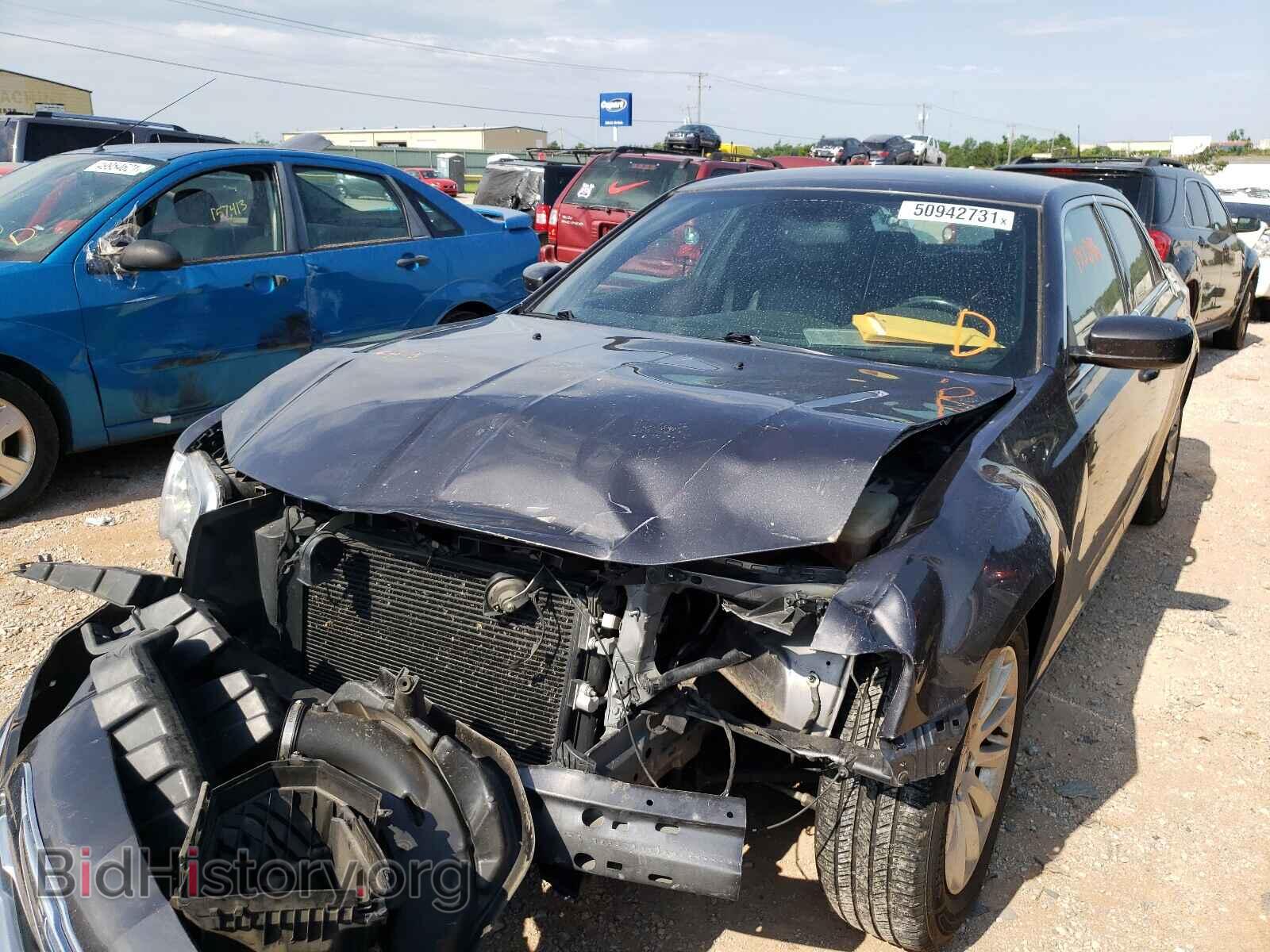 2014 CHRYSLER 300 - VIN: 2C3CCAAG9EH160245 - Фото 2
