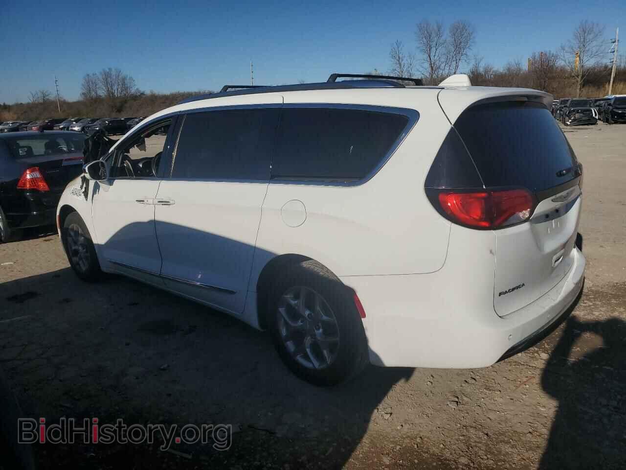 2018 CHRYSLER PACIFICA - VIN: 2C4RC1GG0JR268898 - Фото 2