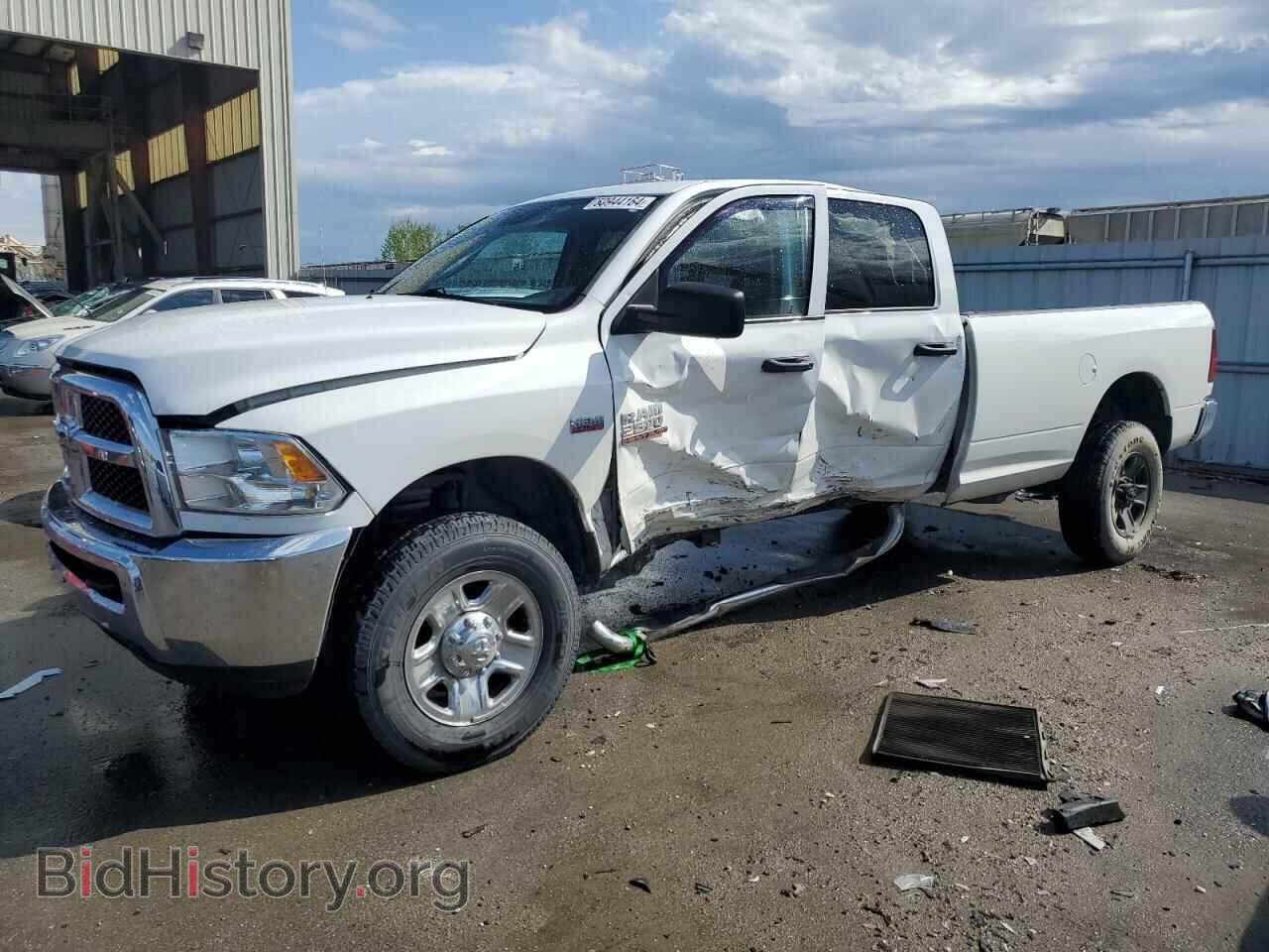 Photo 3C6UR5HJ9GG336678 - RAM All Models 2016