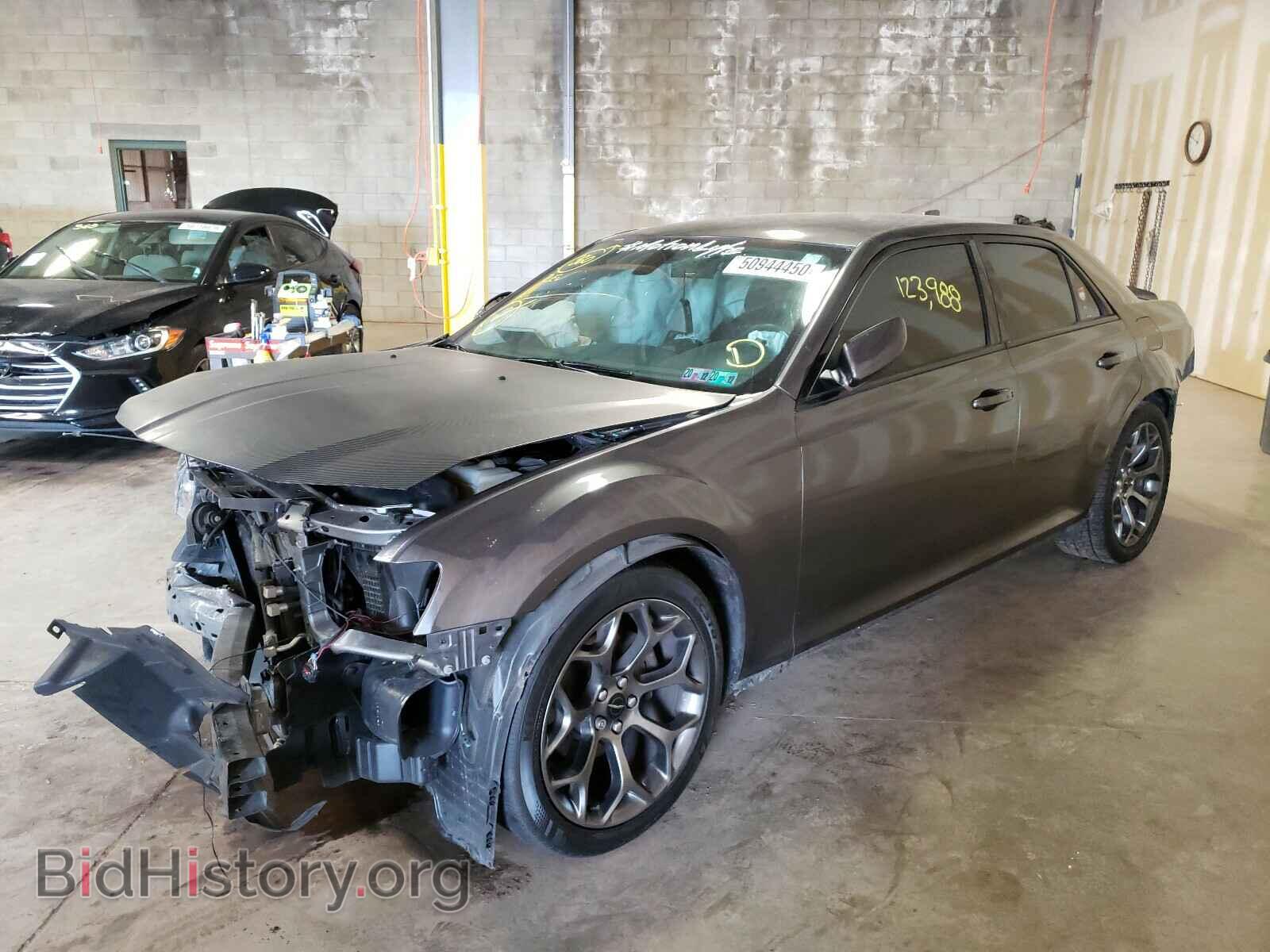 2017 CHRYSLER 300 - VIN: 2C3CCABG5HH614400 - Фото 2