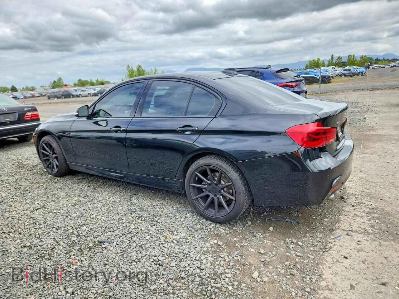 2017 BMW 3 SERIES - VIN: WBA8F1C37HK898123 - Фото 2