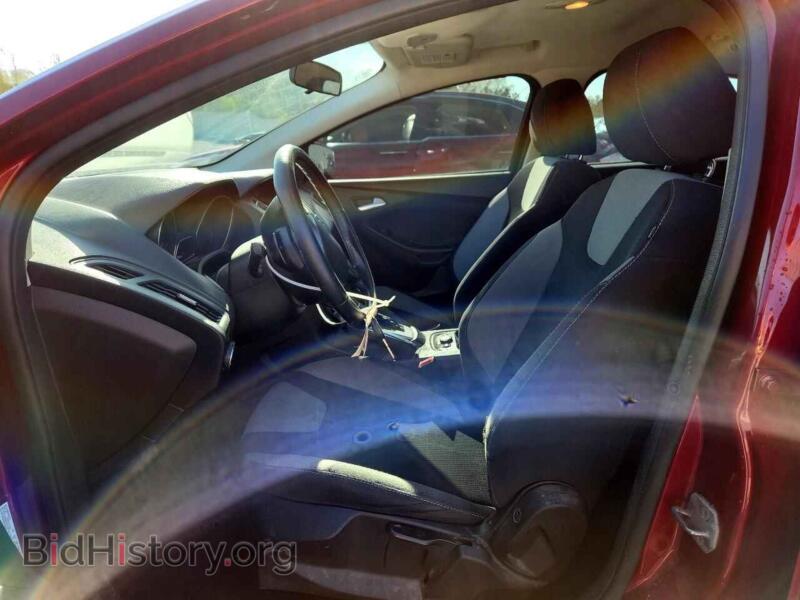 2014 Ford FOCUS (VIN 1FADP3F2XEL136204) — фото 7 из 15
