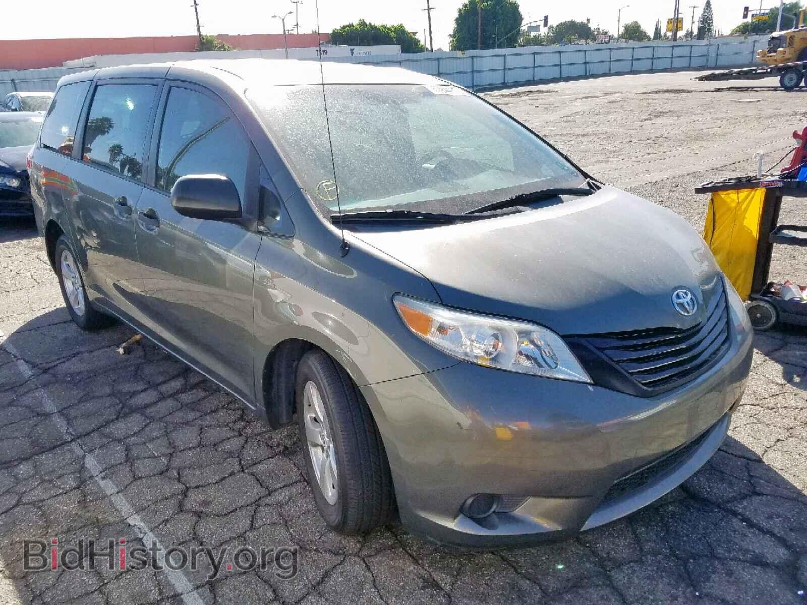 Photo 5TDKA3DC7CS015883 - TOYOTA SIENNA BAS 2012