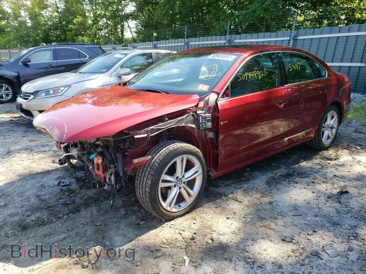 2015 VOLKSWAGEN PASSAT - VIN: 1VWCT7A35FC024871 - Фото 2
