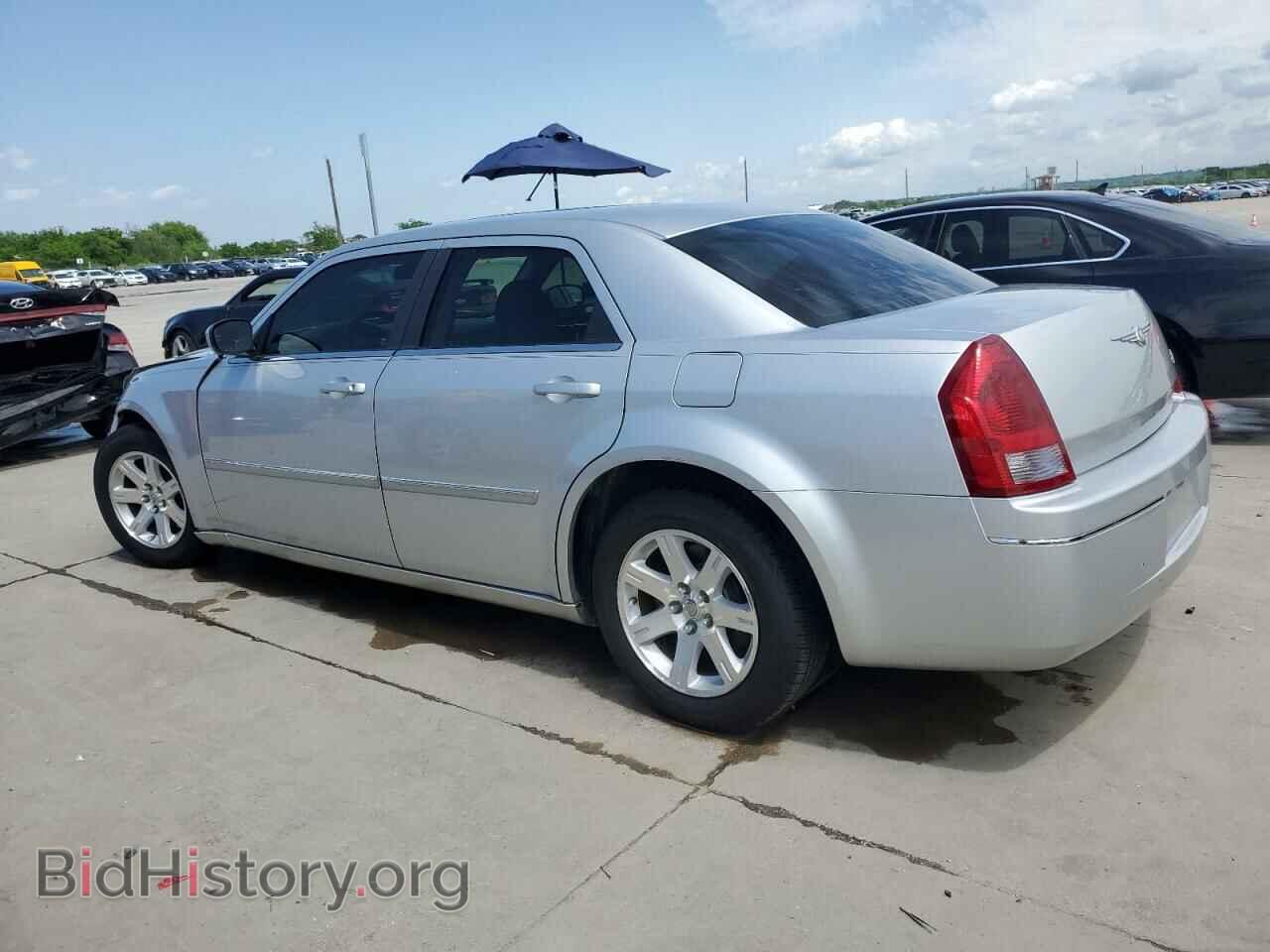 2006 CHRYSLER 300 - VIN: 2C3KA53G56H257885 - Фото 2