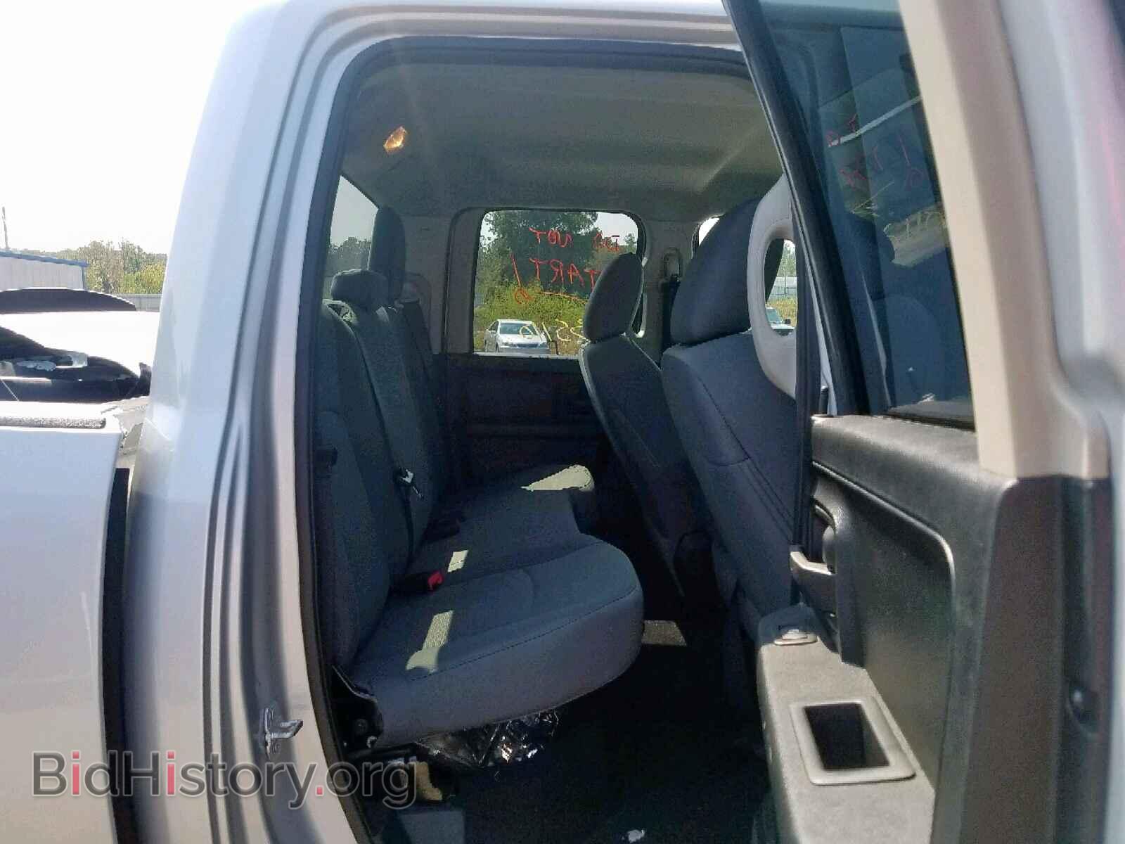 2018 RAM 1500 ST - VIN: 1C6RR6FTXJS211656 - Фото 6