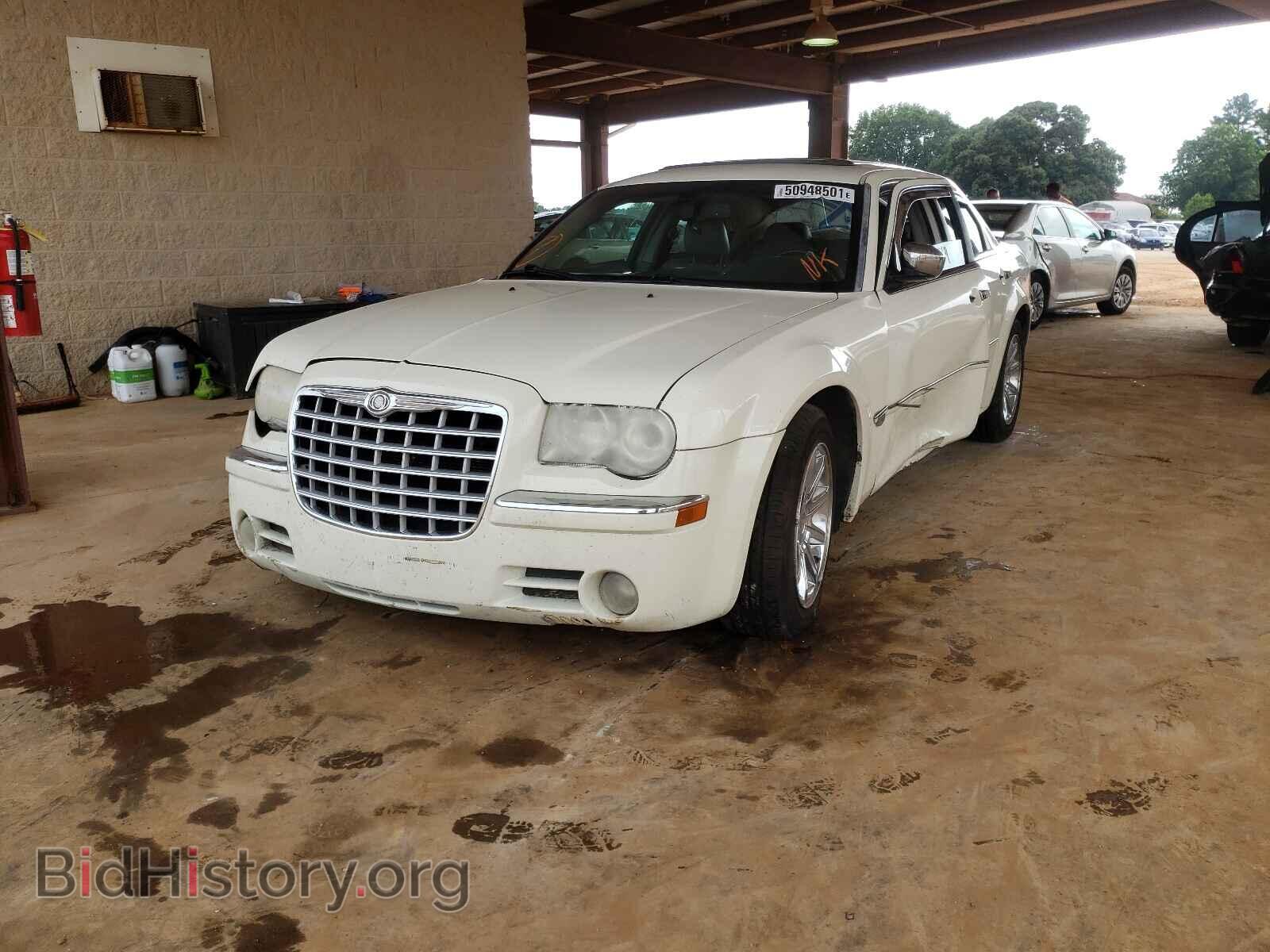 2006 CHRYSLER 300 - VIN: 2C3KA63H56H197816 - Фото 2